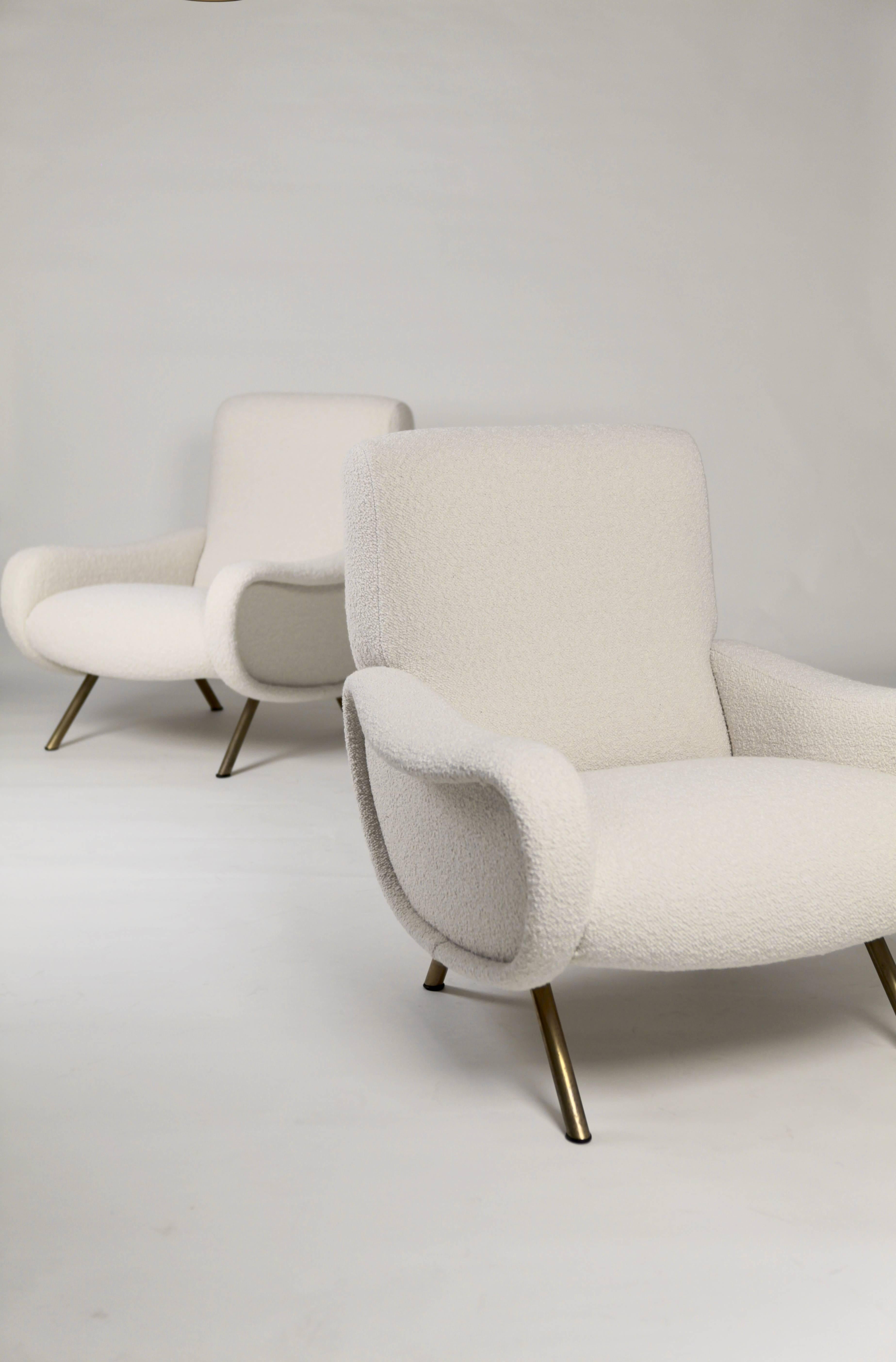 Excellent pair of 'Lady' armchairs by Marco Zanuso,
very early 'Arflex' edition with wooden frame, Italy, circa 1951
New upholstery, original rubber shoes.