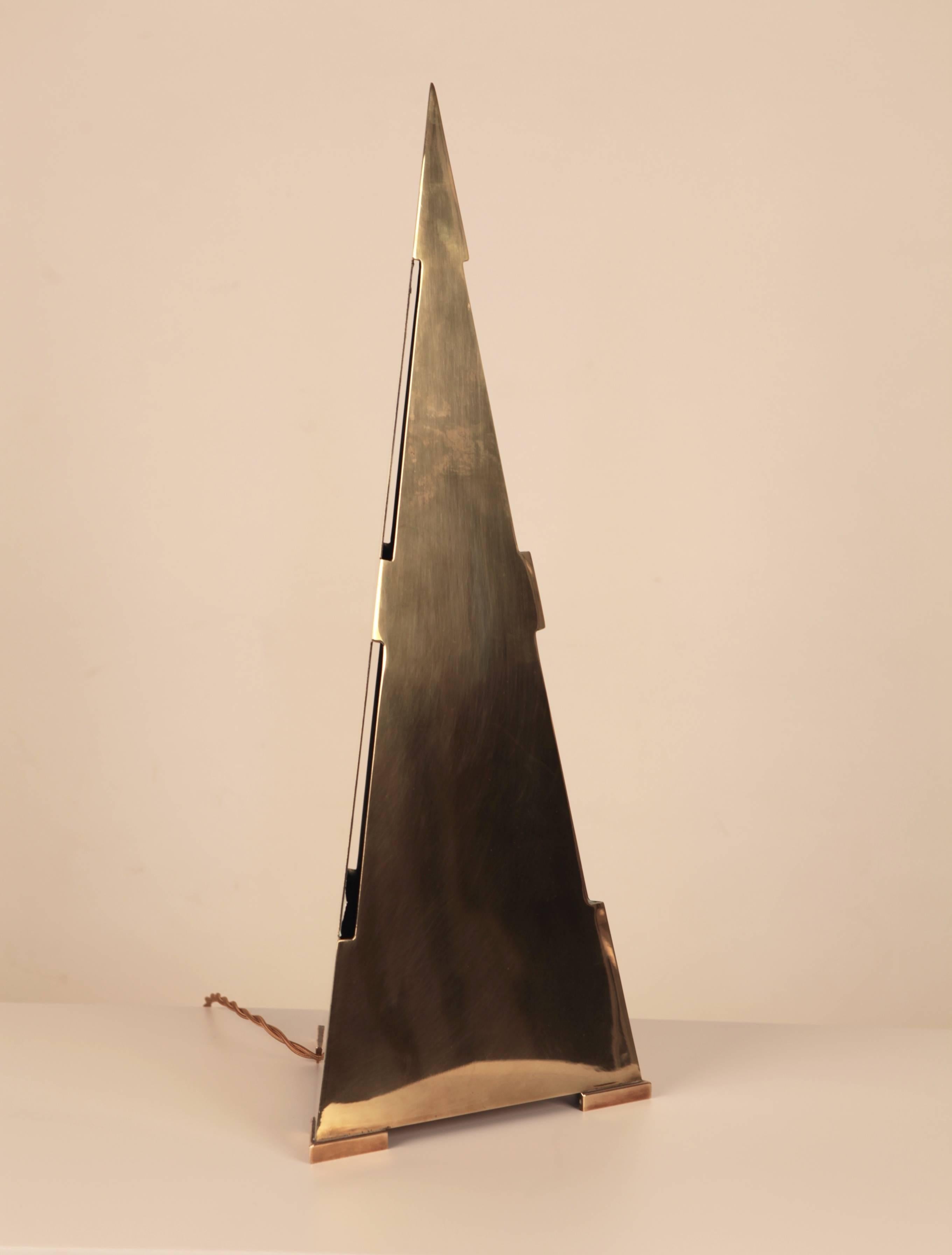 Gabriella Crespi, pyramid table lamp,

brass, circa 1970, Italy.

 