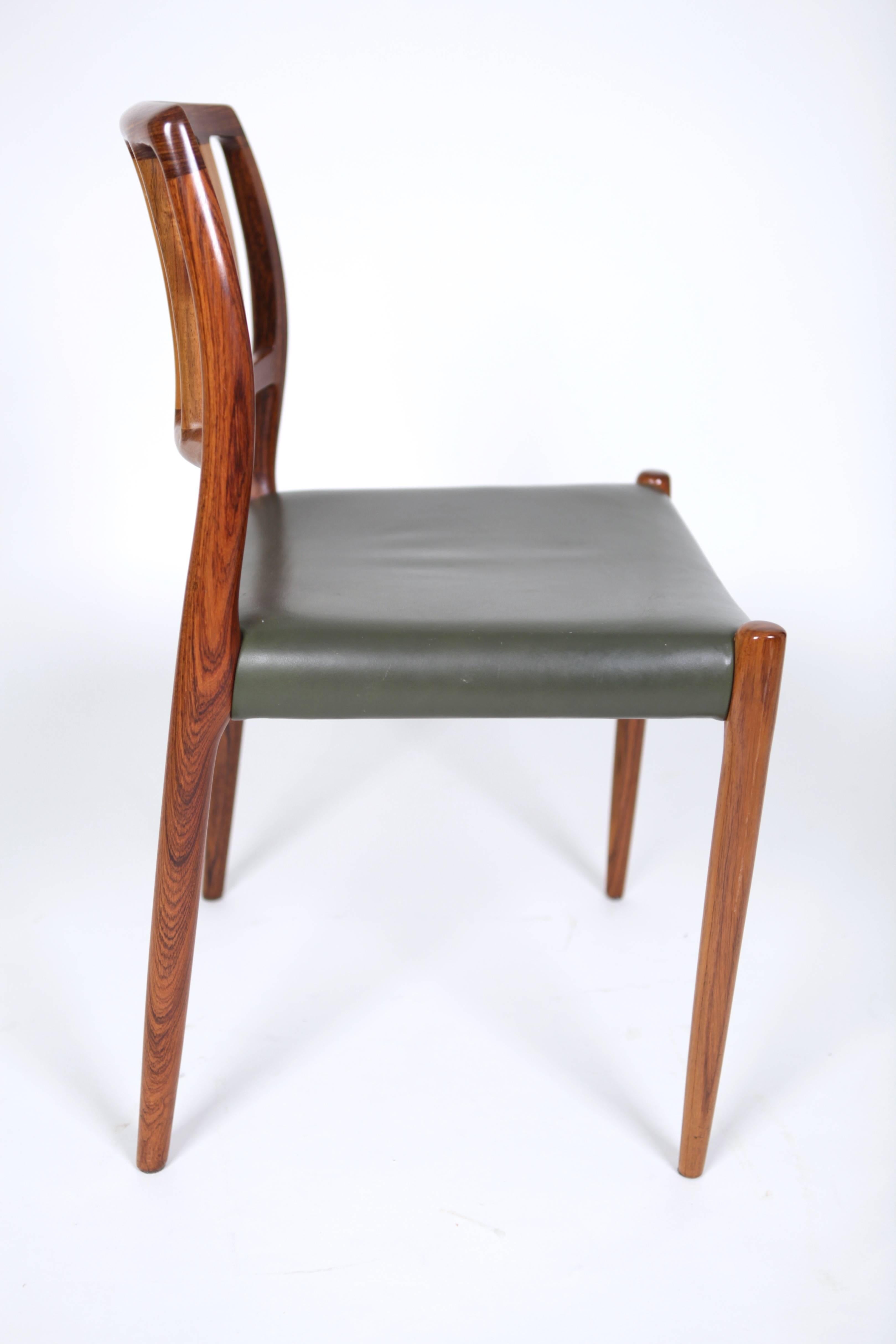 Niels O. Møller, Set of Six East Indian Rosewood Dining Chairs In Good Condition In Berlin, DE