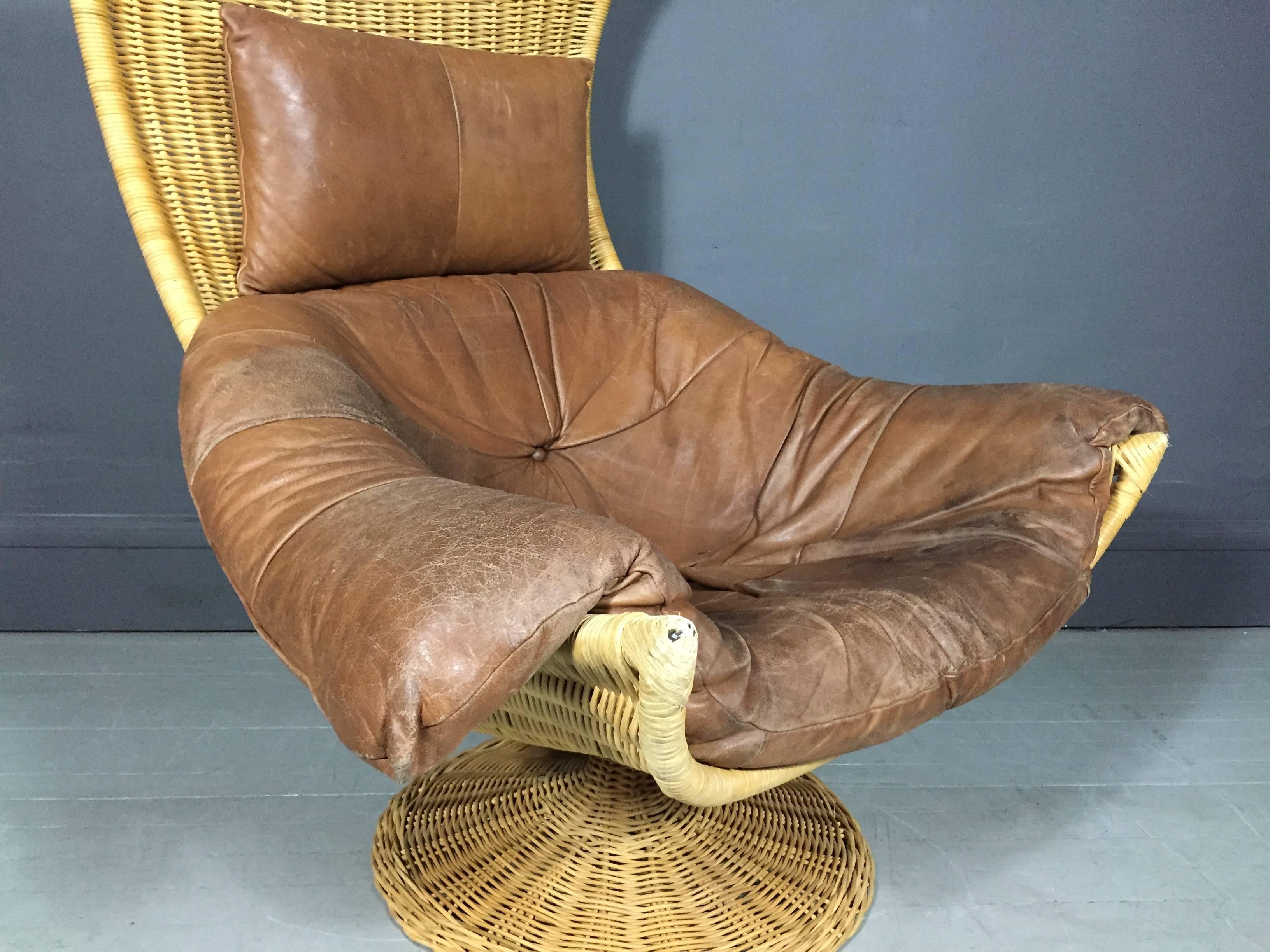 Mid-Century Modern Rattan and Leather Swivel Lounge Chair, Gerard Van Den Berg, Netherlands, 1970