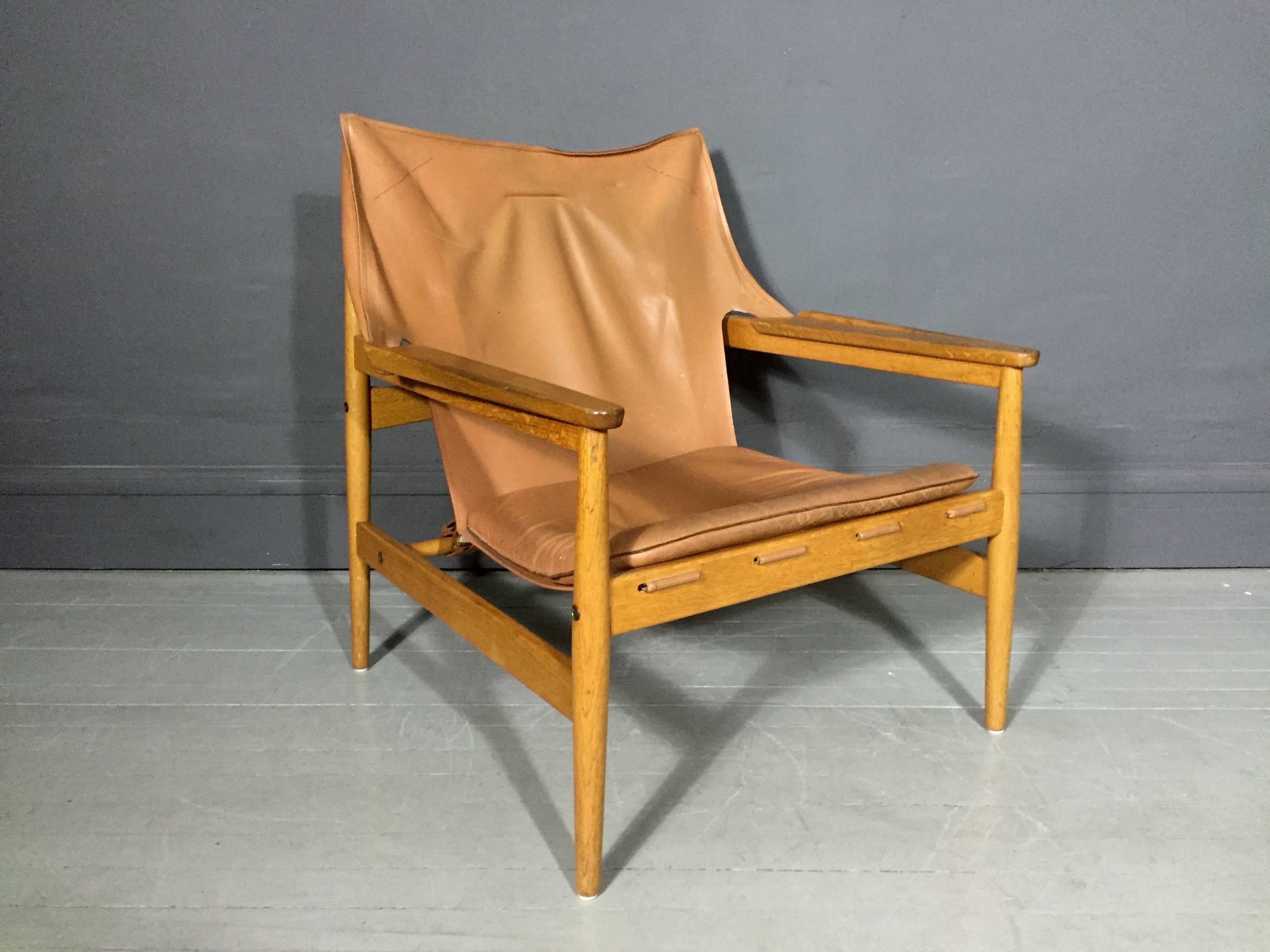 Pair of Hans Olsen Leather Sling Chairs for Viska Mobler, Denmark, 1960s In Good Condition In Hudson, NY