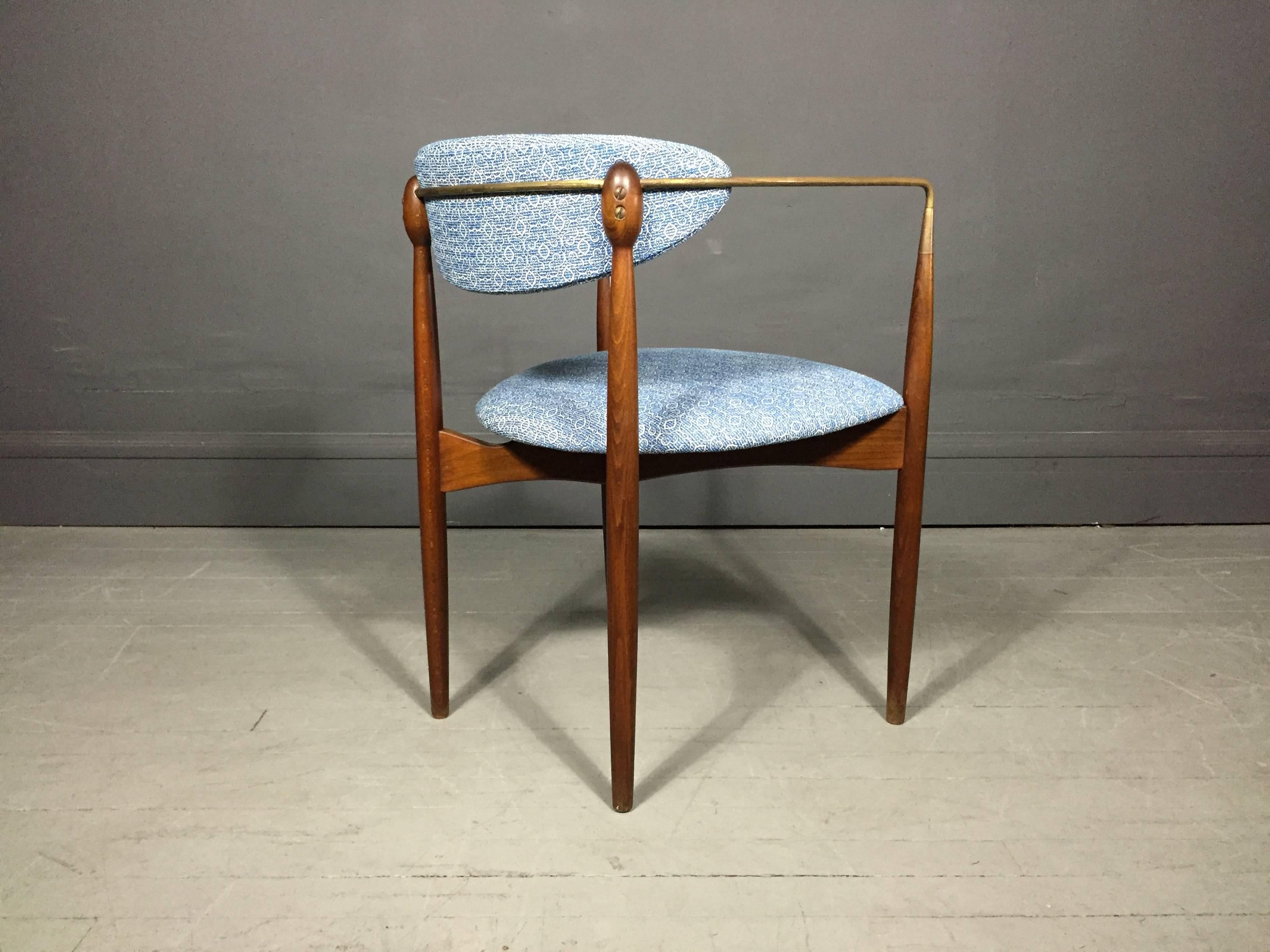 Dan Johnson 'Viscount' Chair for Selig, Walnut and Brass, 1950s 2