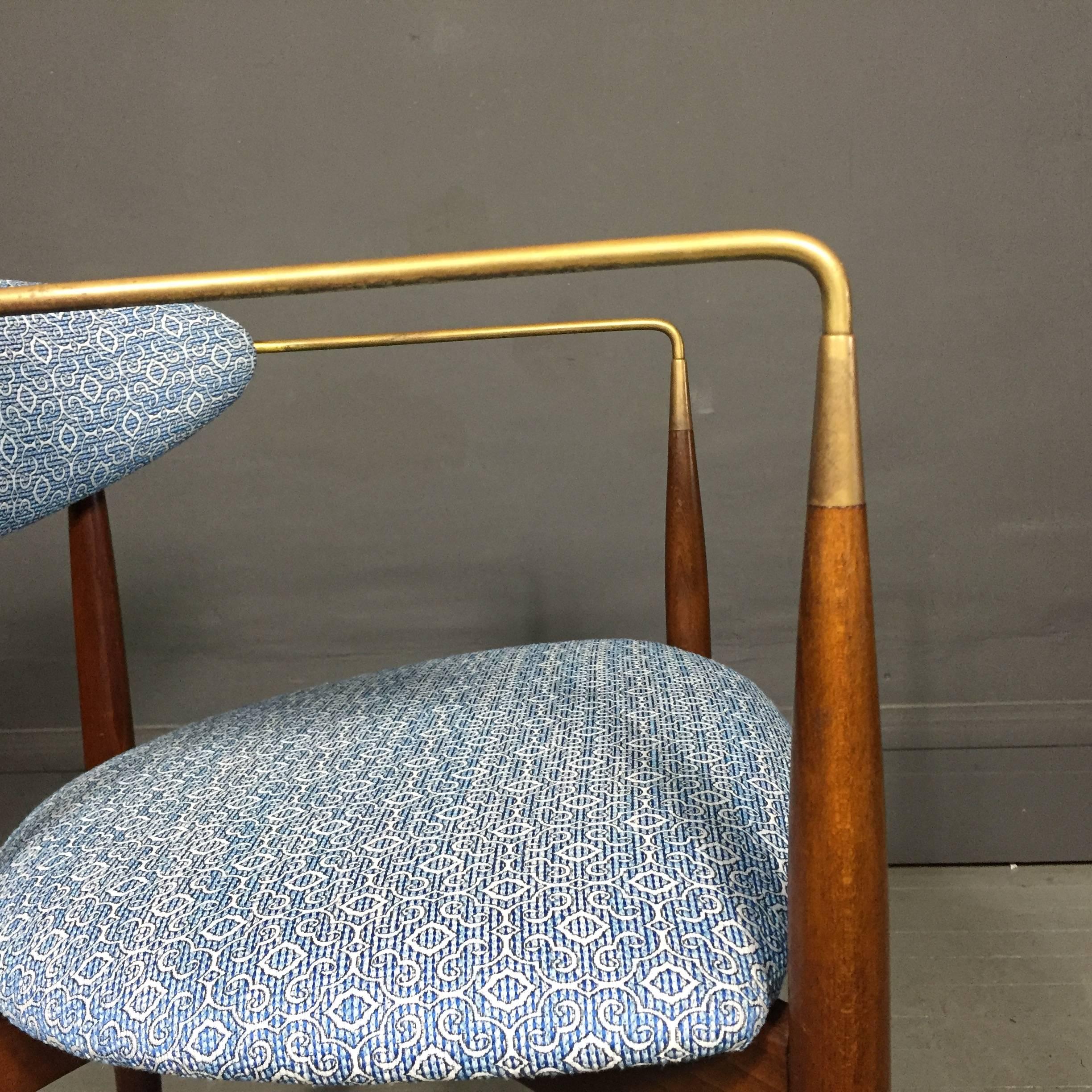Dan Johnson 'Viscount' Chair for Selig, Walnut and Brass, 1950s 3