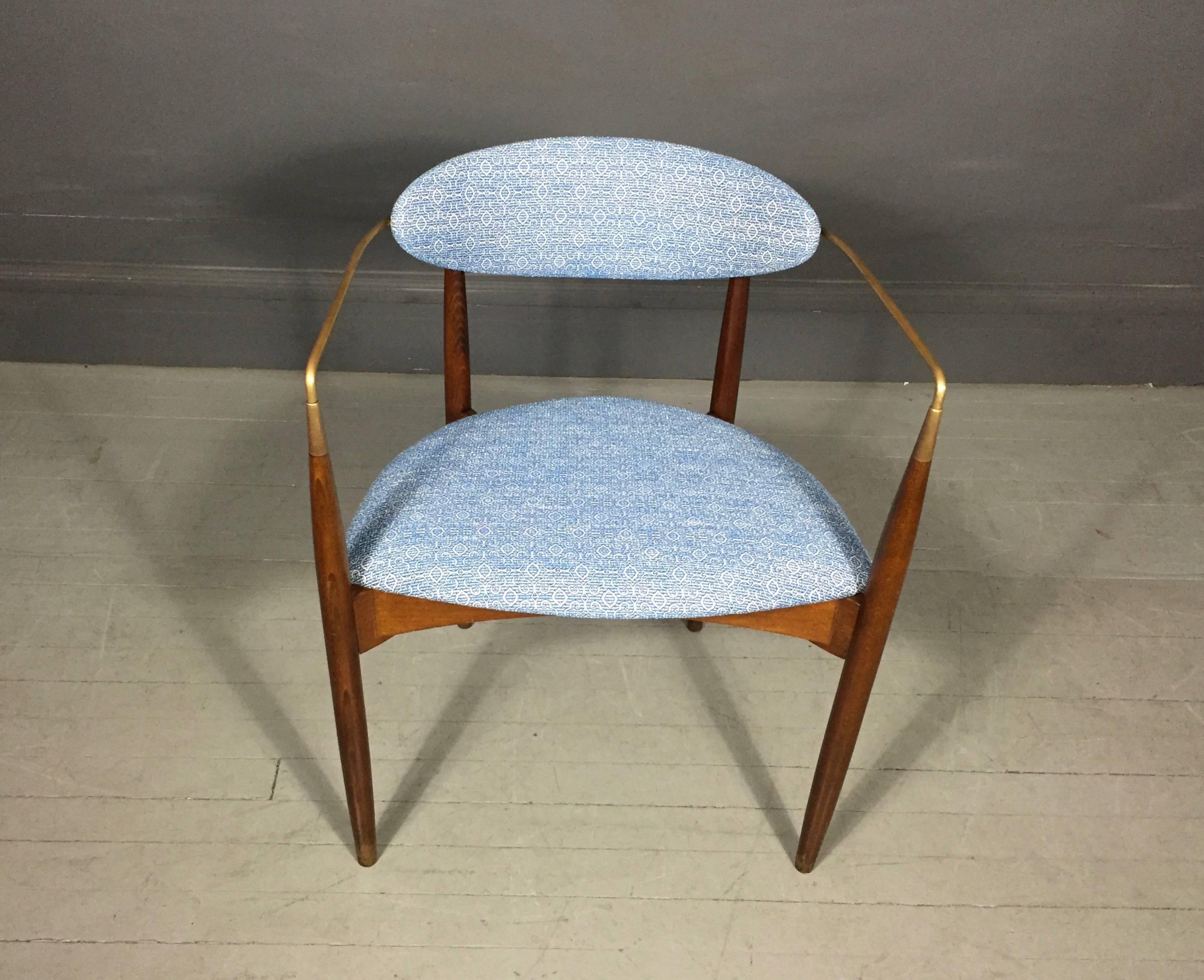 Dan Johnson 'Viscount' Chair for Selig, Walnut and Brass, 1950s 5