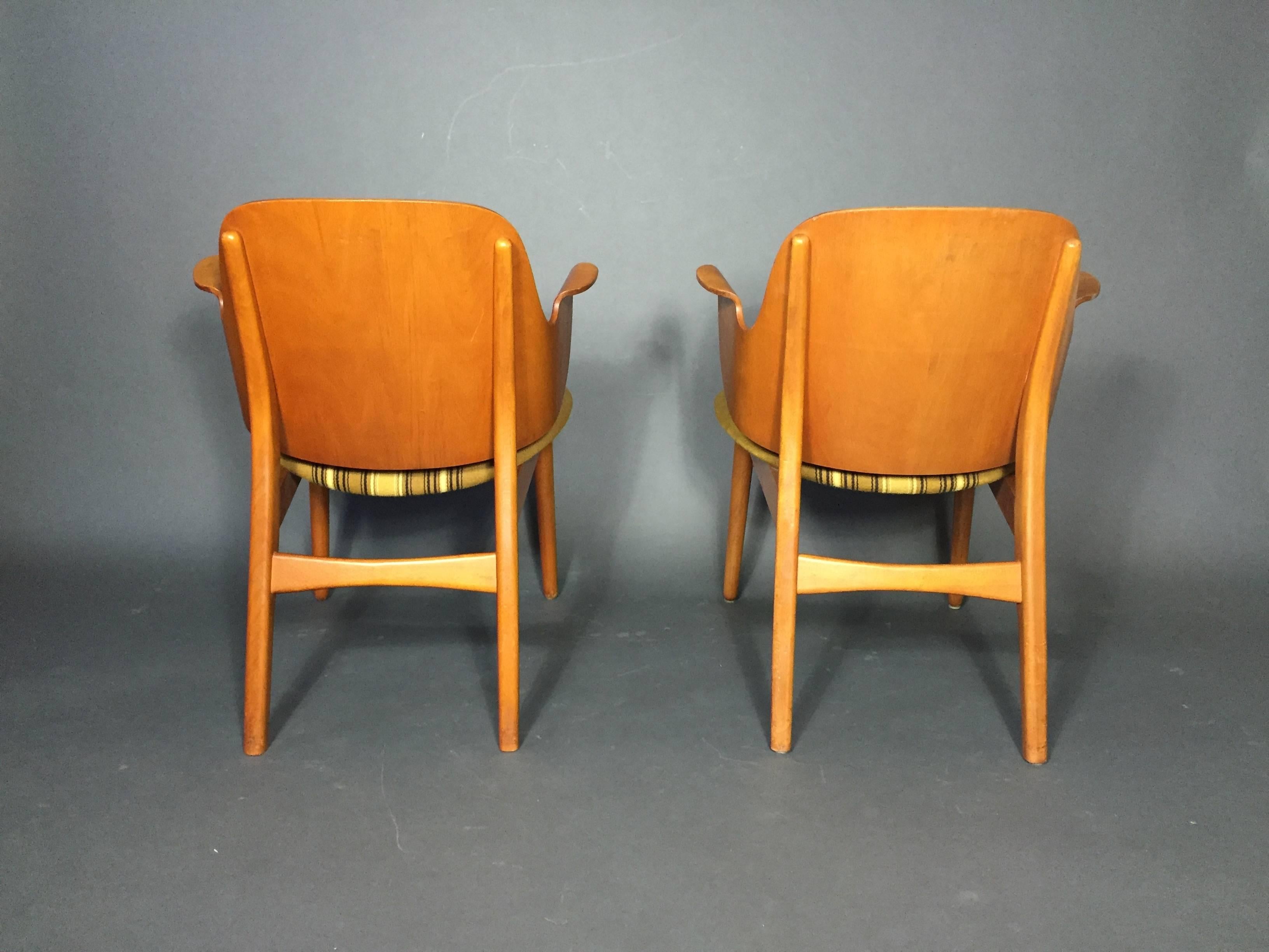 Pair of Beech Arne Hovmand-Olsen Armchairs, for Bramin, Denmark, 1950s In Good Condition In Hudson, NY