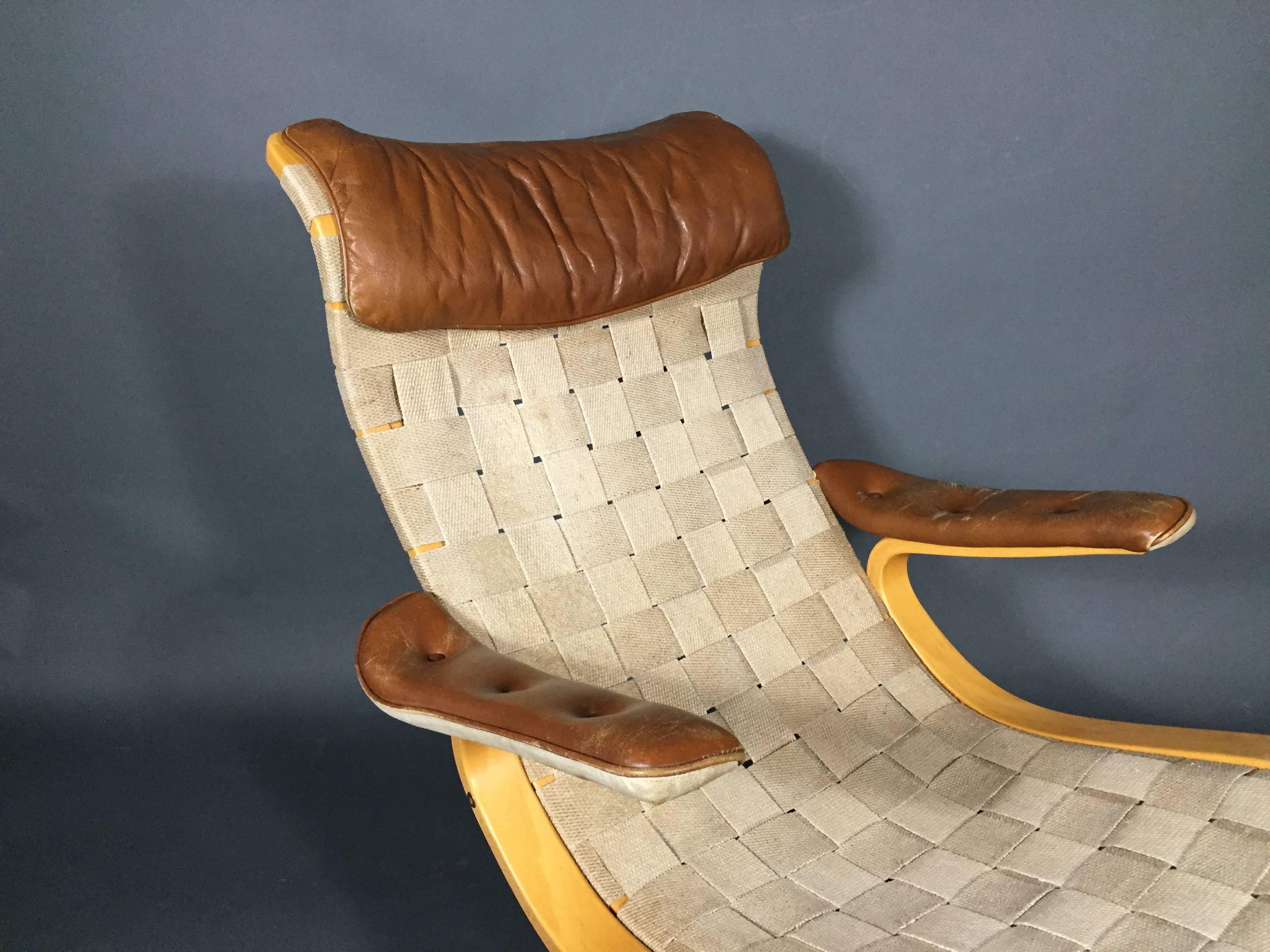Gustaf Axel Berg Lounge Chair, Cotton Webbing, Leather, Sweden, 1949 In Excellent Condition In Hudson, NY