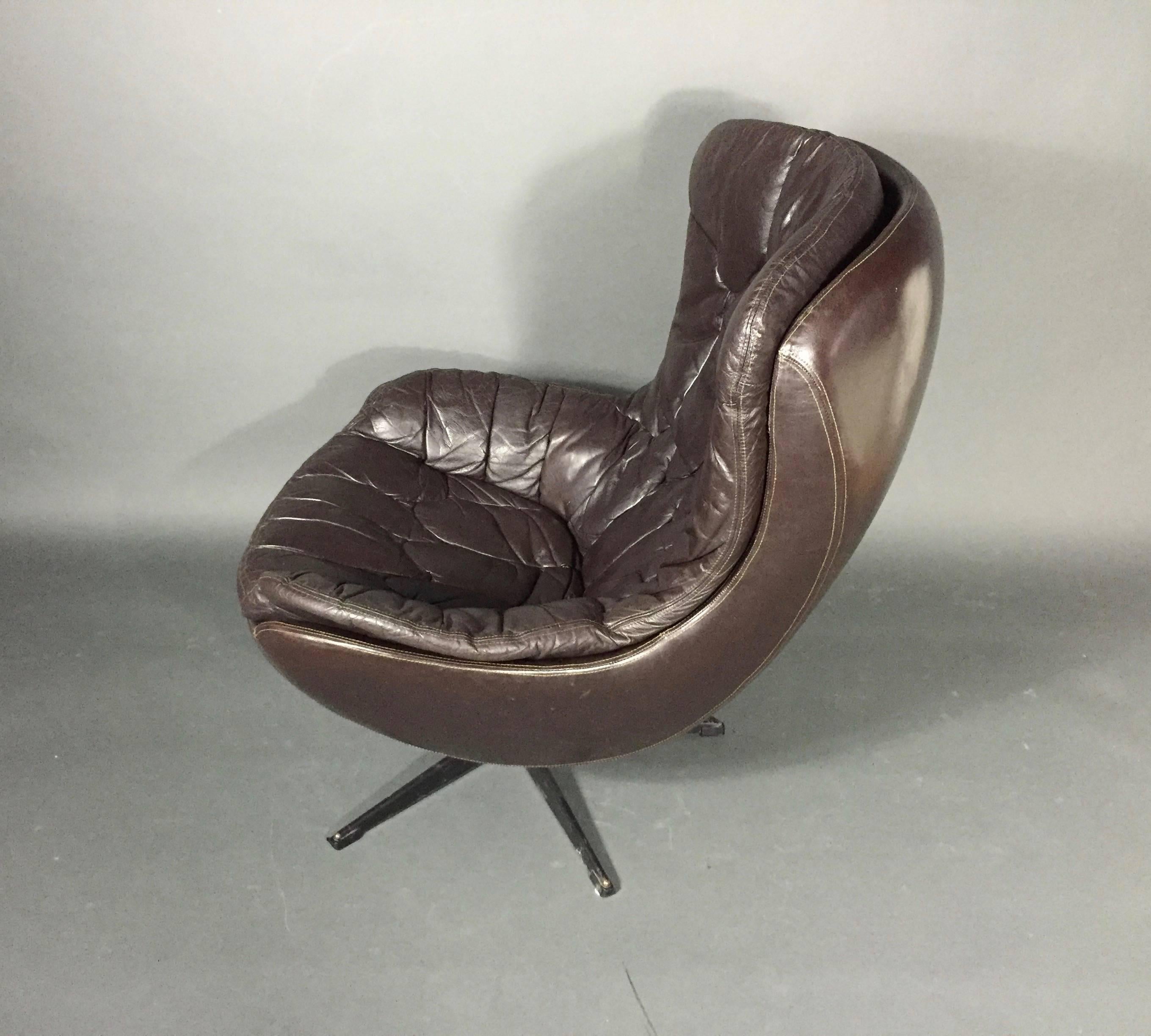 Late 20th Century Brown Leather 'Silhouette' Swivel Chair by H.W. Klein for Bramin, Denmark, 1970