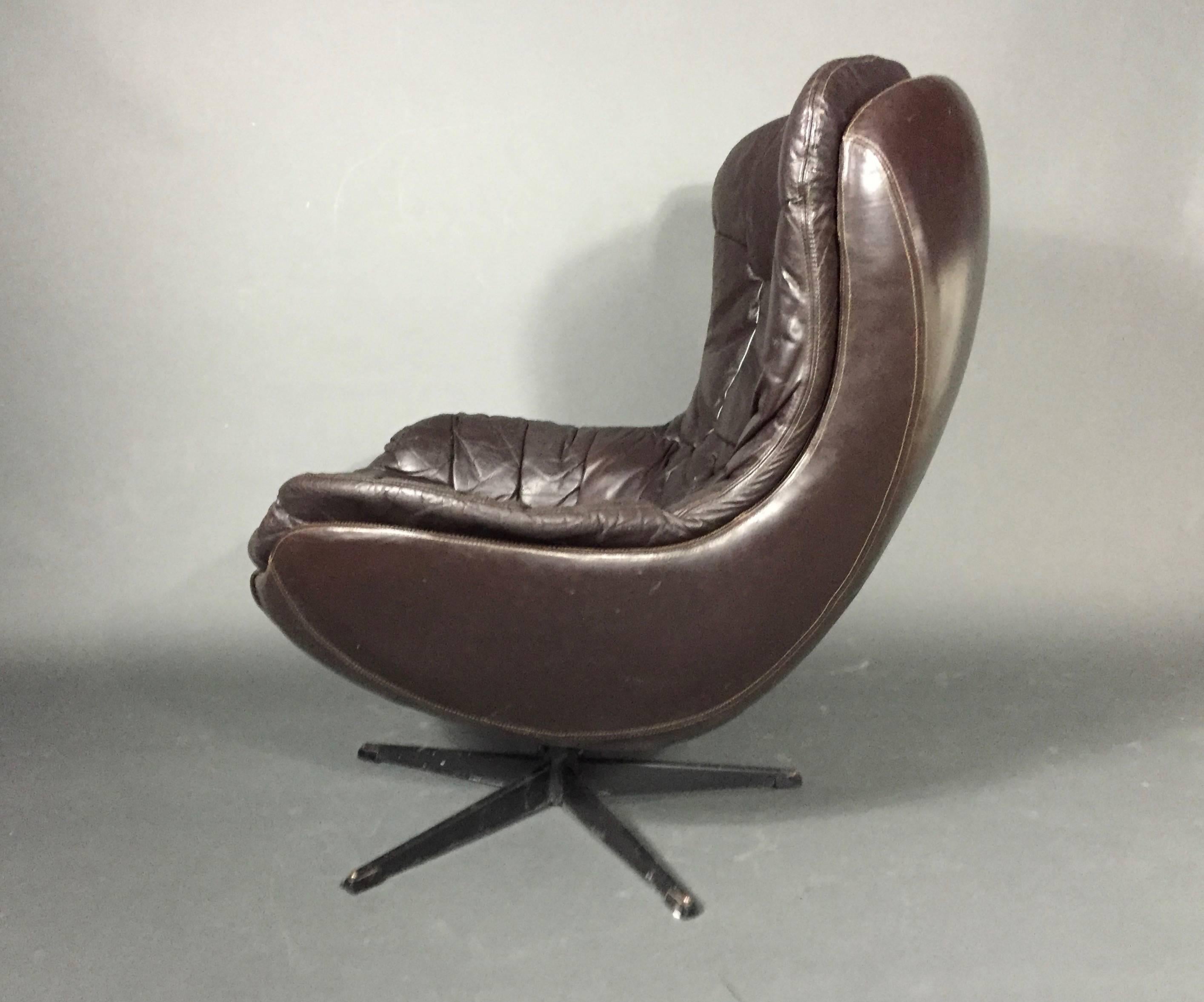 Scandinavian Modern Brown Leather 'Silhouette' Swivel Chair by H.W. Klein for Bramin, Denmark, 1970