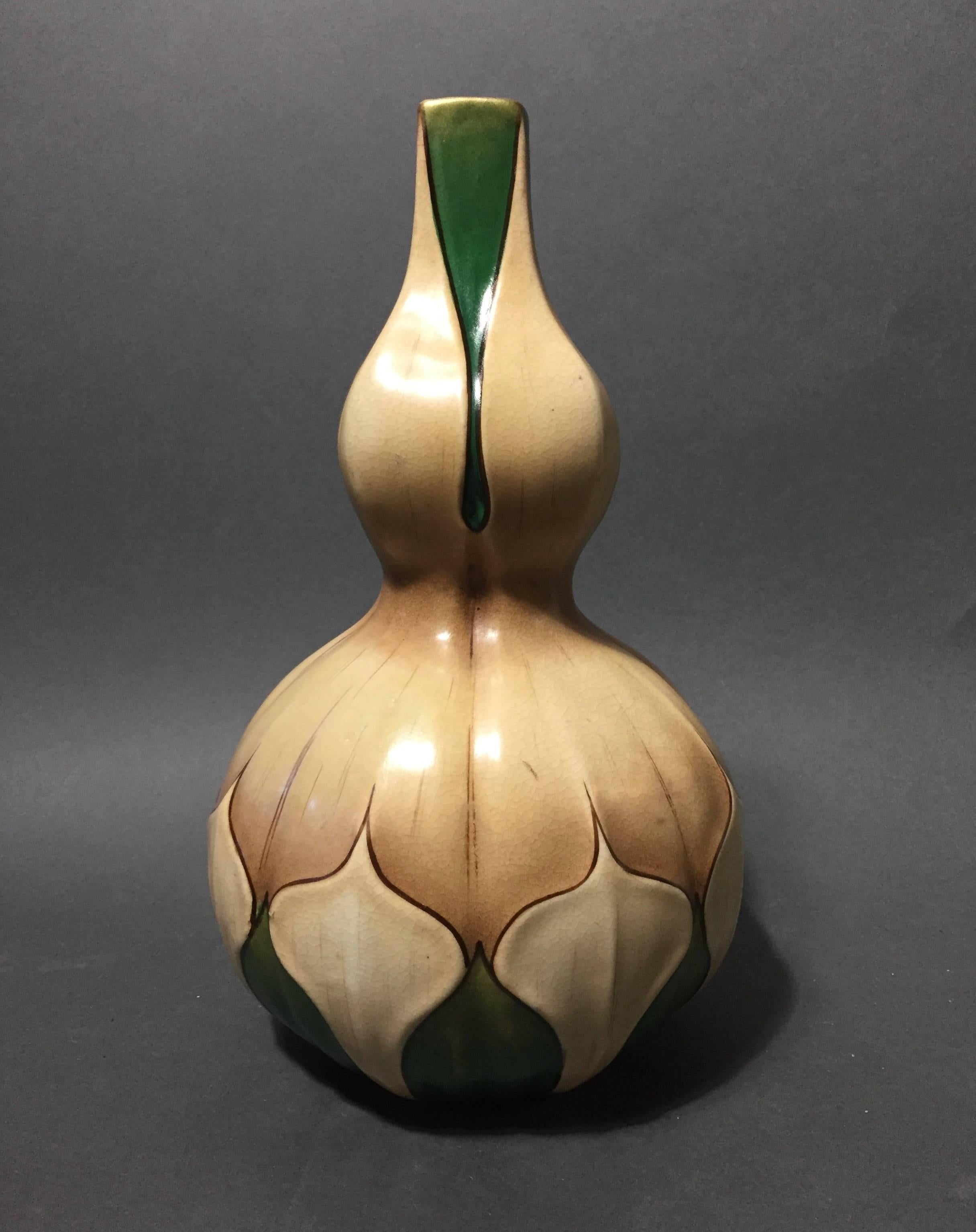 Amphora Double Gourde Ceramic Vase, Vienna Austria, circa 1910 In Excellent Condition In Hudson, NY