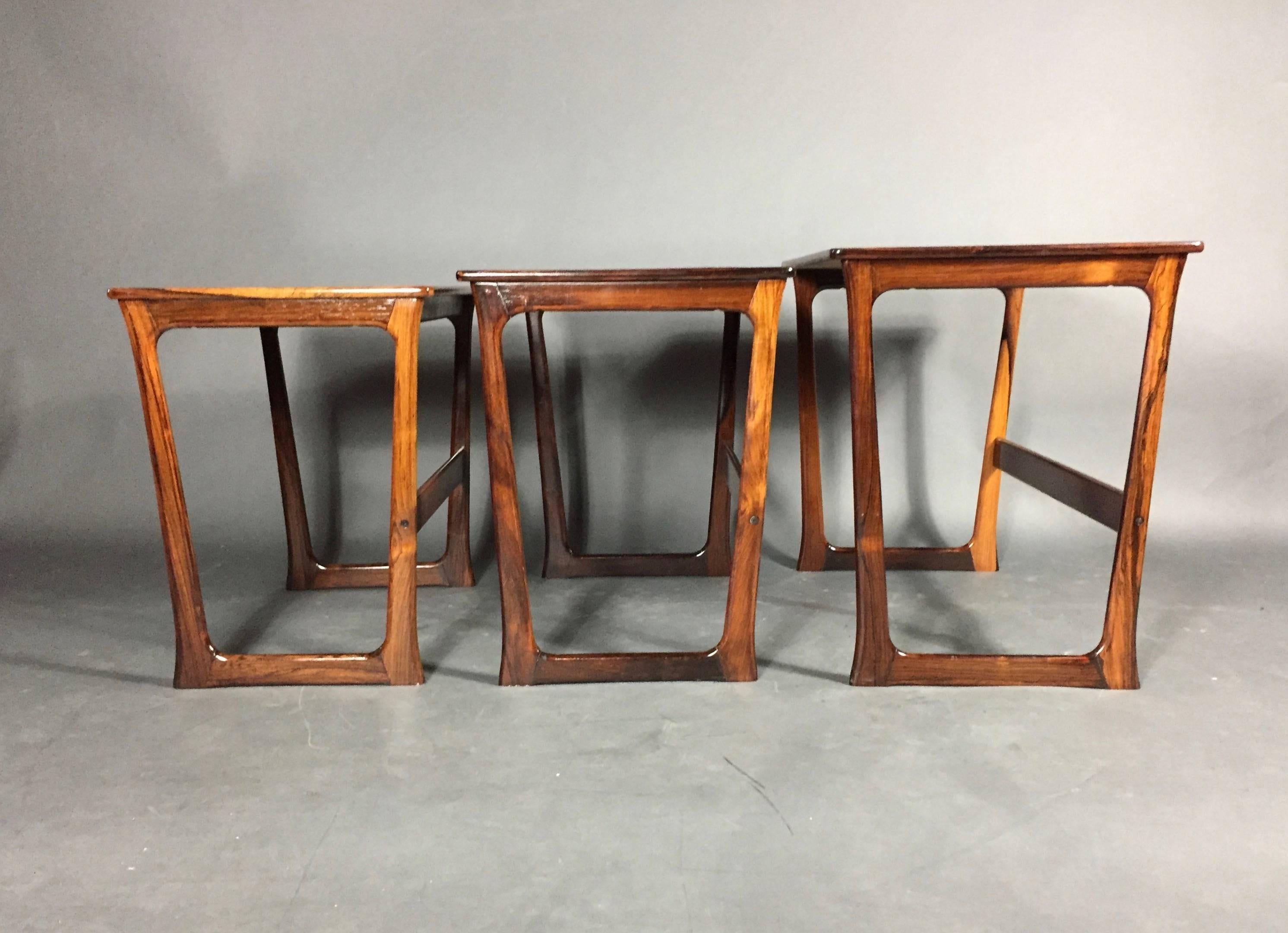 American Modern Square-Base Rosewood Nesting Tables, 1960s In Good Condition In Hudson, NY