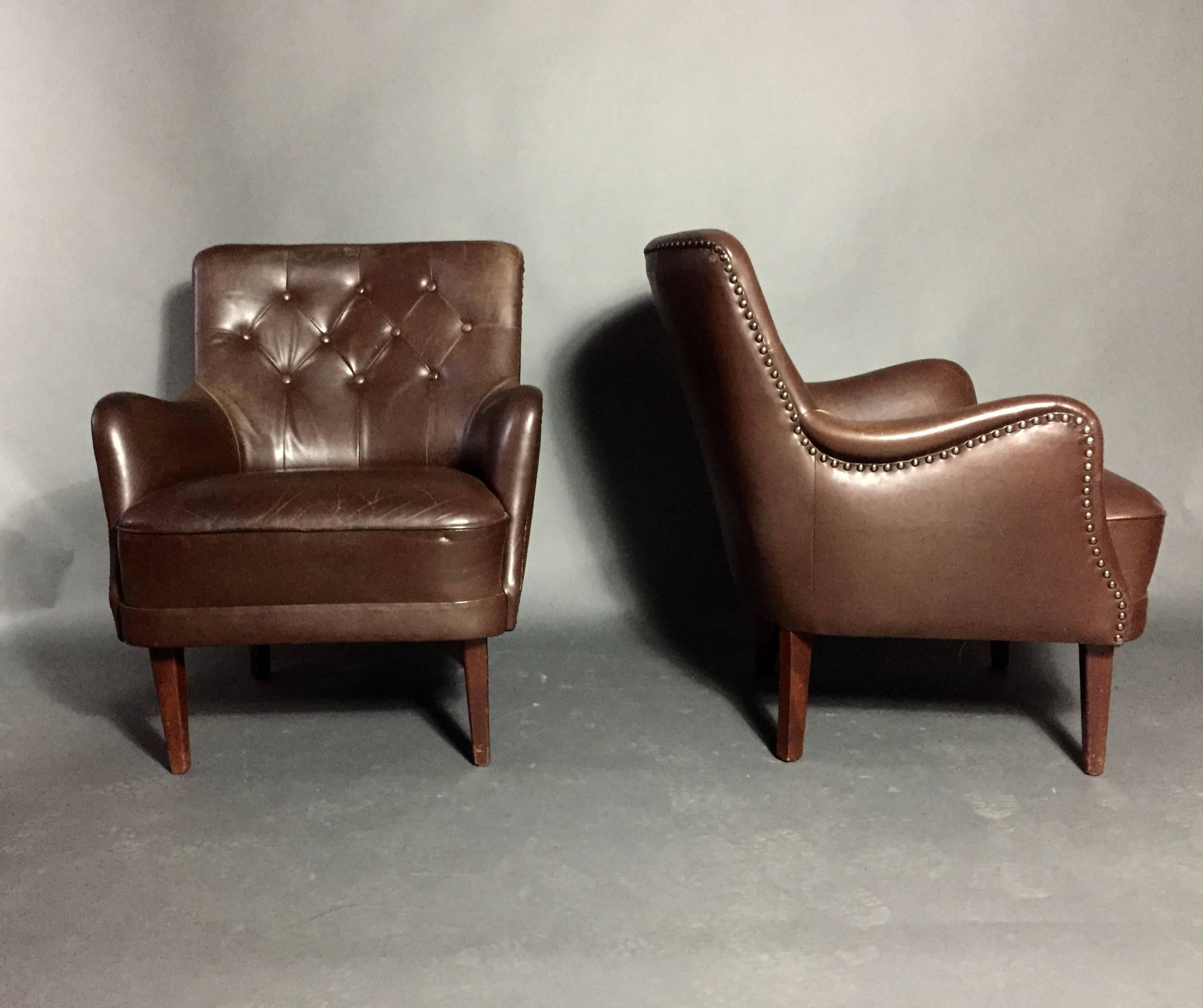 Scandinavian Modern Pair of 1950s Danish Buttoned Leather Lounge Chairs