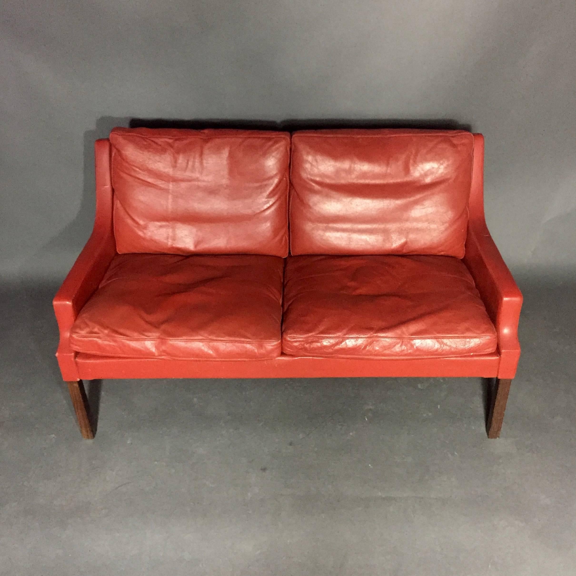 George Thams Red Leather and Rosewood Sofa, Denmark, 1960s In Good Condition In Hudson, NY