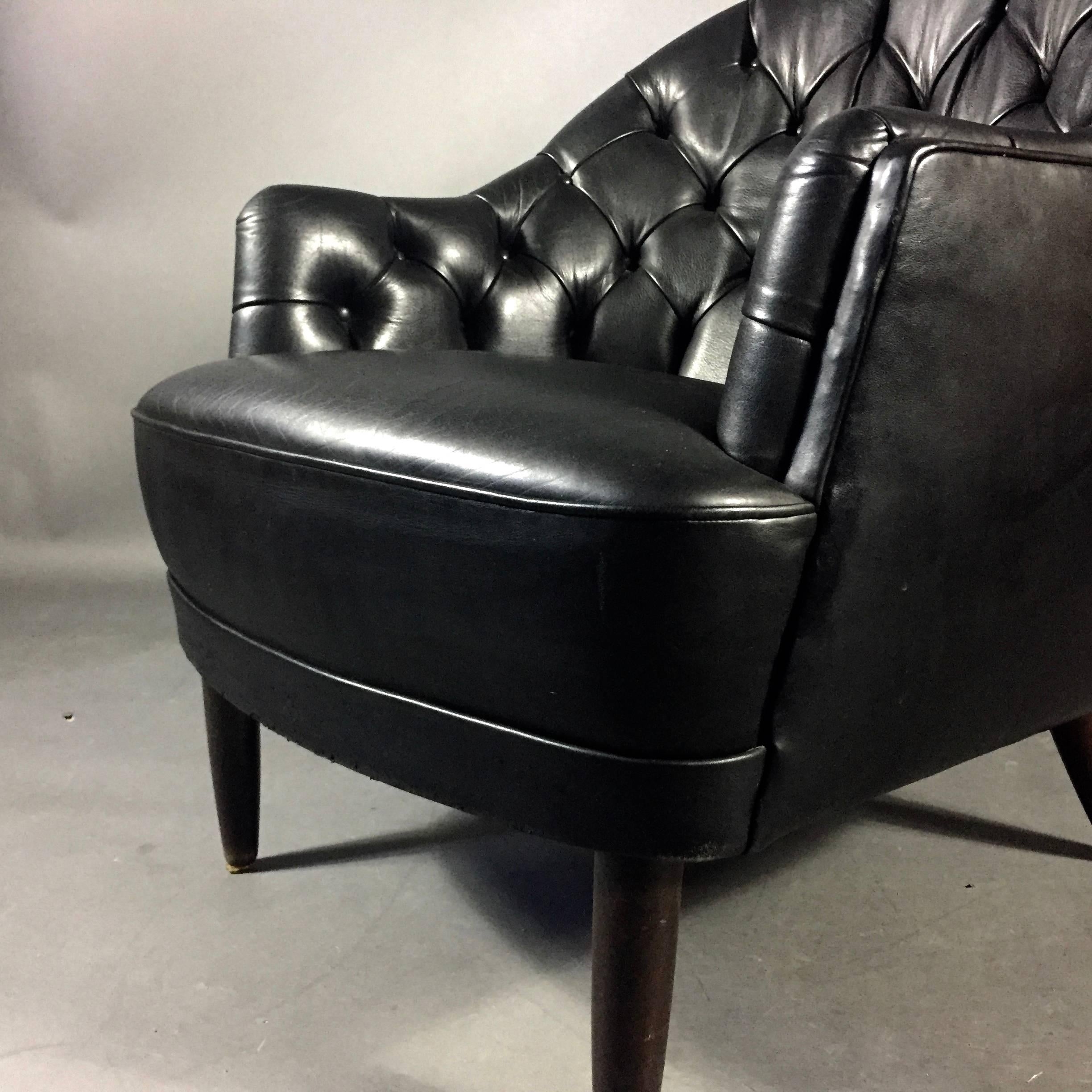 Mid-20th Century Deep Tufted Black Leather Easy Chair, Late 1960s