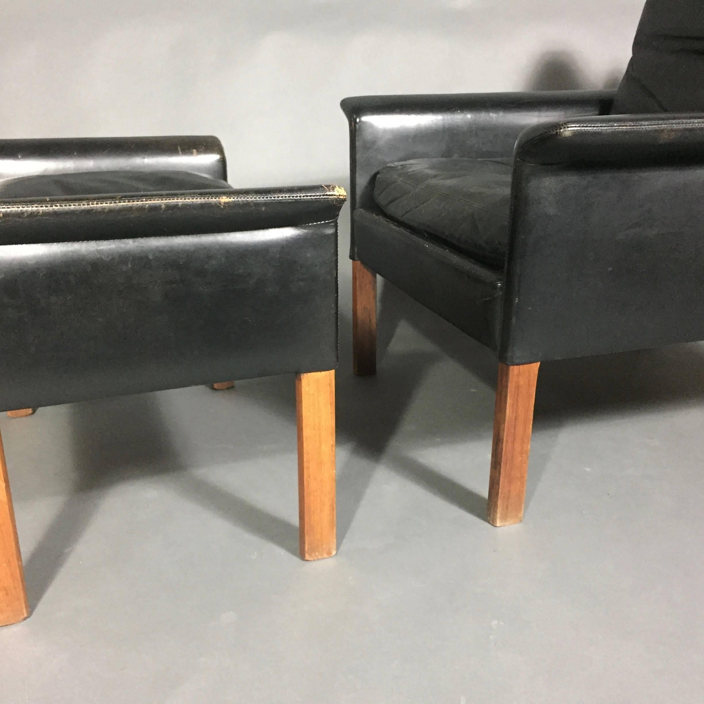 Danish Pair of Hans Olsen Leather Lounge Chairs, Denmark, 1960