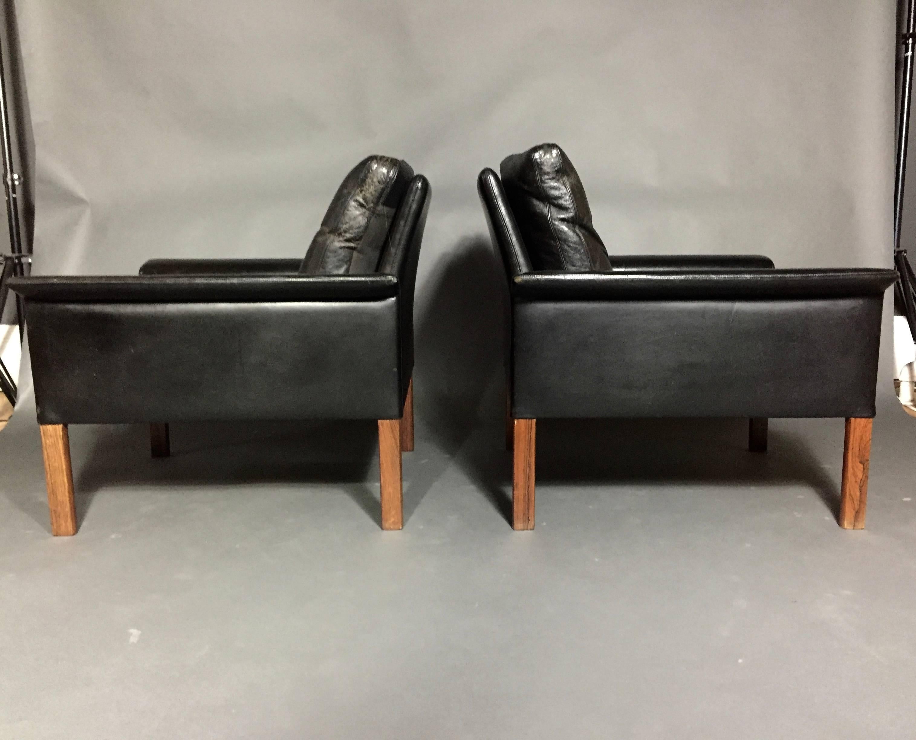Mid-20th Century Pair of Hans Olsen Leather Lounge Chairs, Denmark, 1960