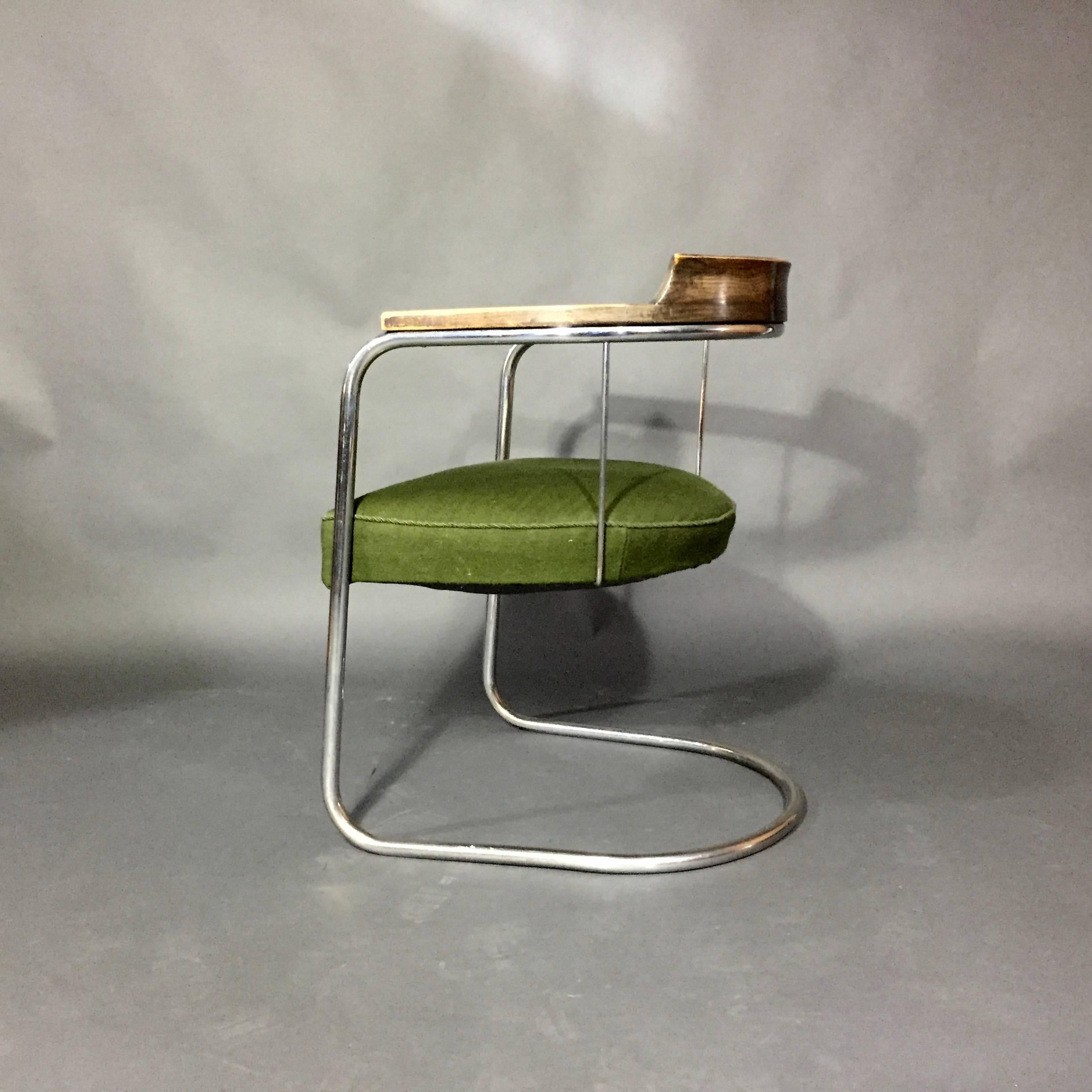 Late 1930s Bauhaus Curved-Back and Chrome Armchair In Good Condition In Hudson, NY