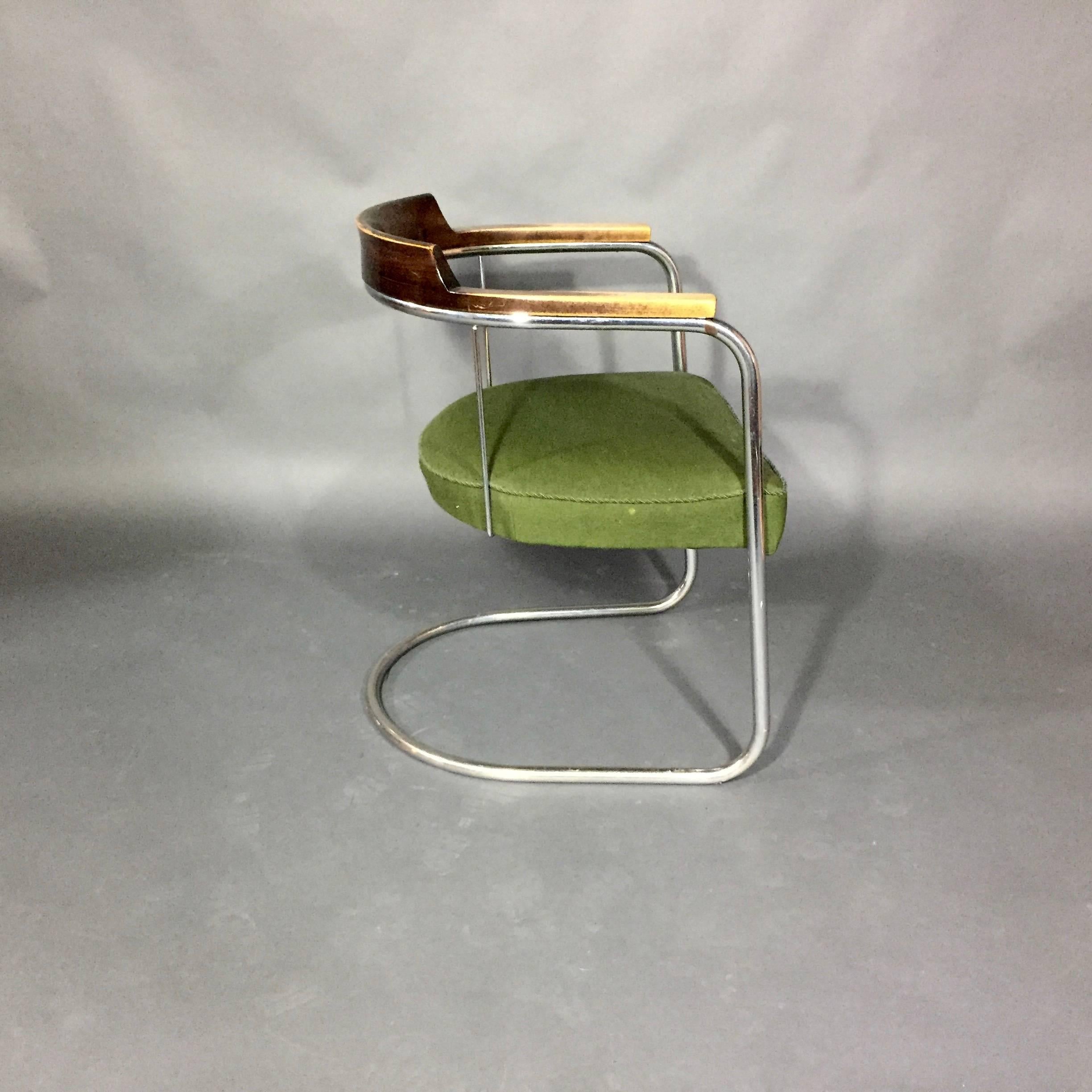 Late 1930s Bauhaus Curved-Back and Chrome Armchair 1