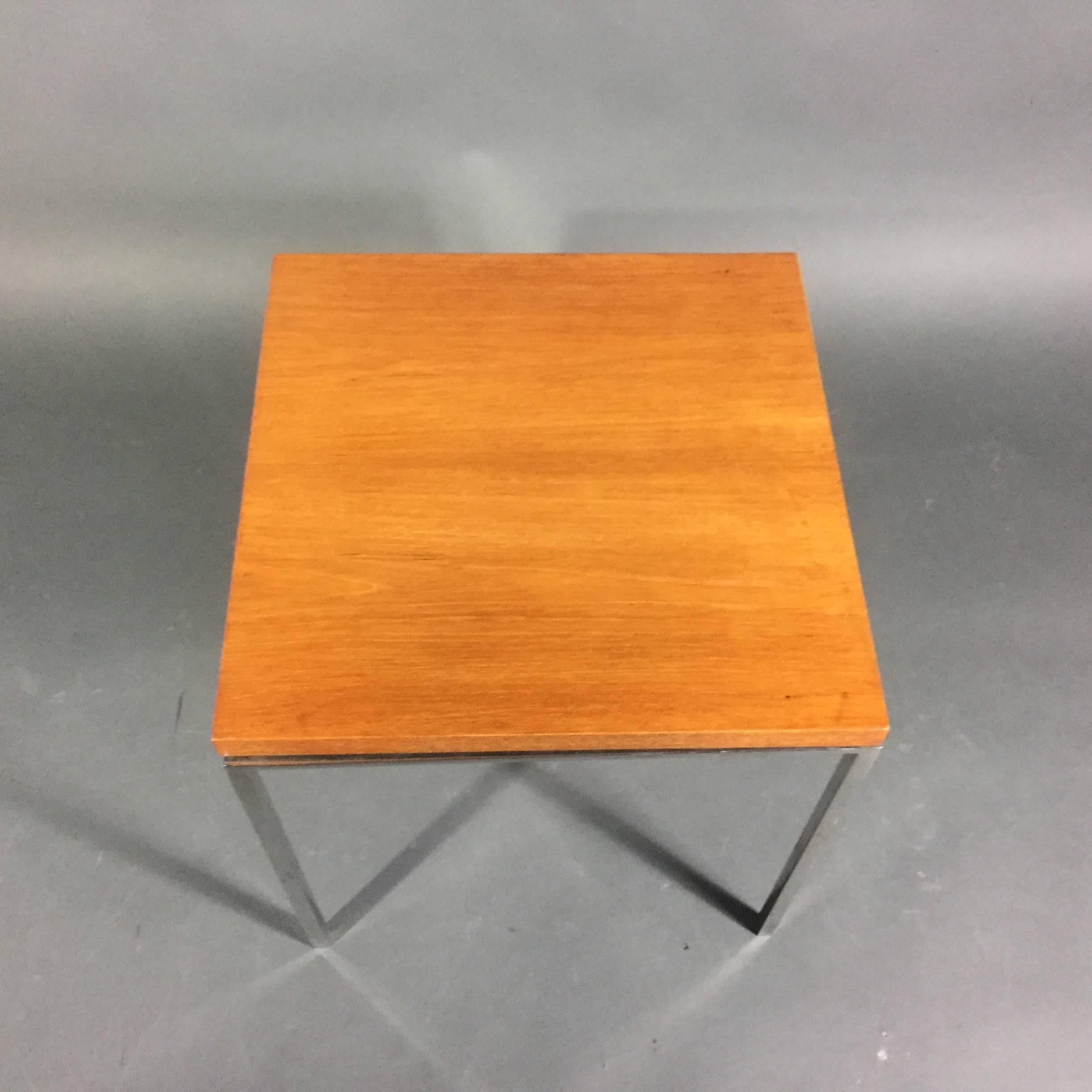 Florence Knoll Square End Table, 1950s In Good Condition In Hudson, NY