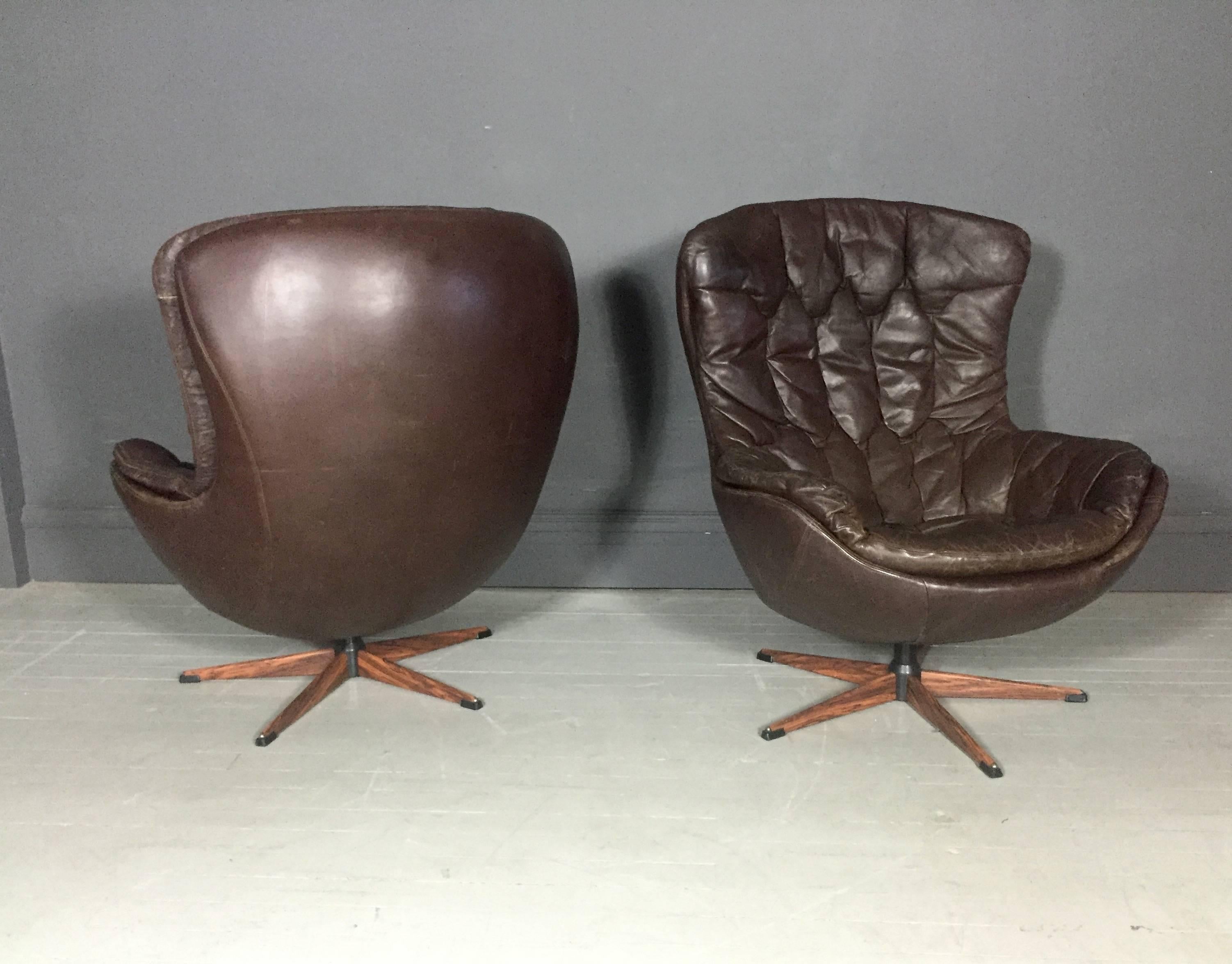 Danish H.W. Klein Pair of Sculpted Tufted Leather Swivel Chairs, Denmark, 1970