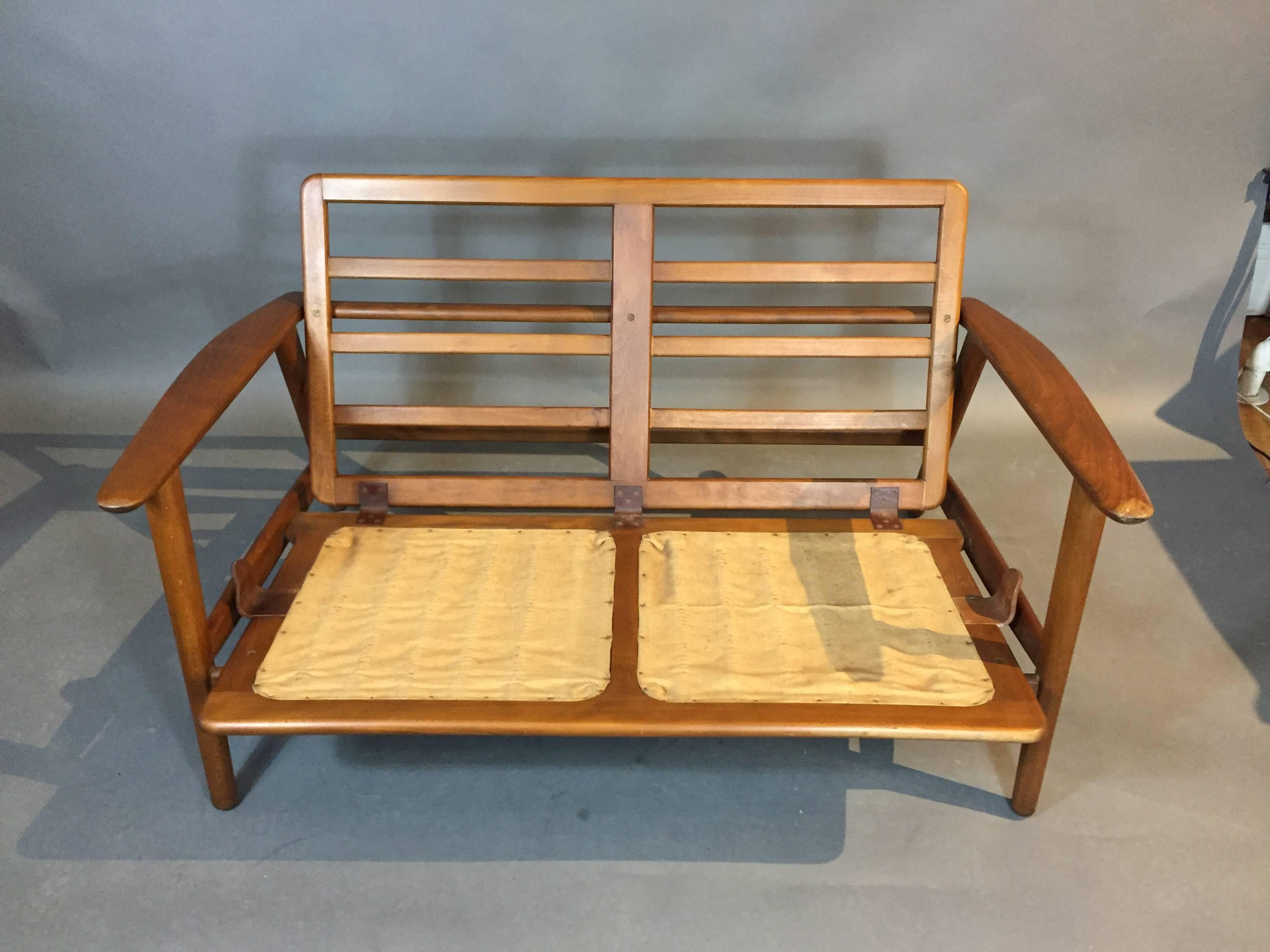 Hans Wegner GE-233 Two-Seat Sofa, Designed 1952, GETAMA In Good Condition In Hudson, NY