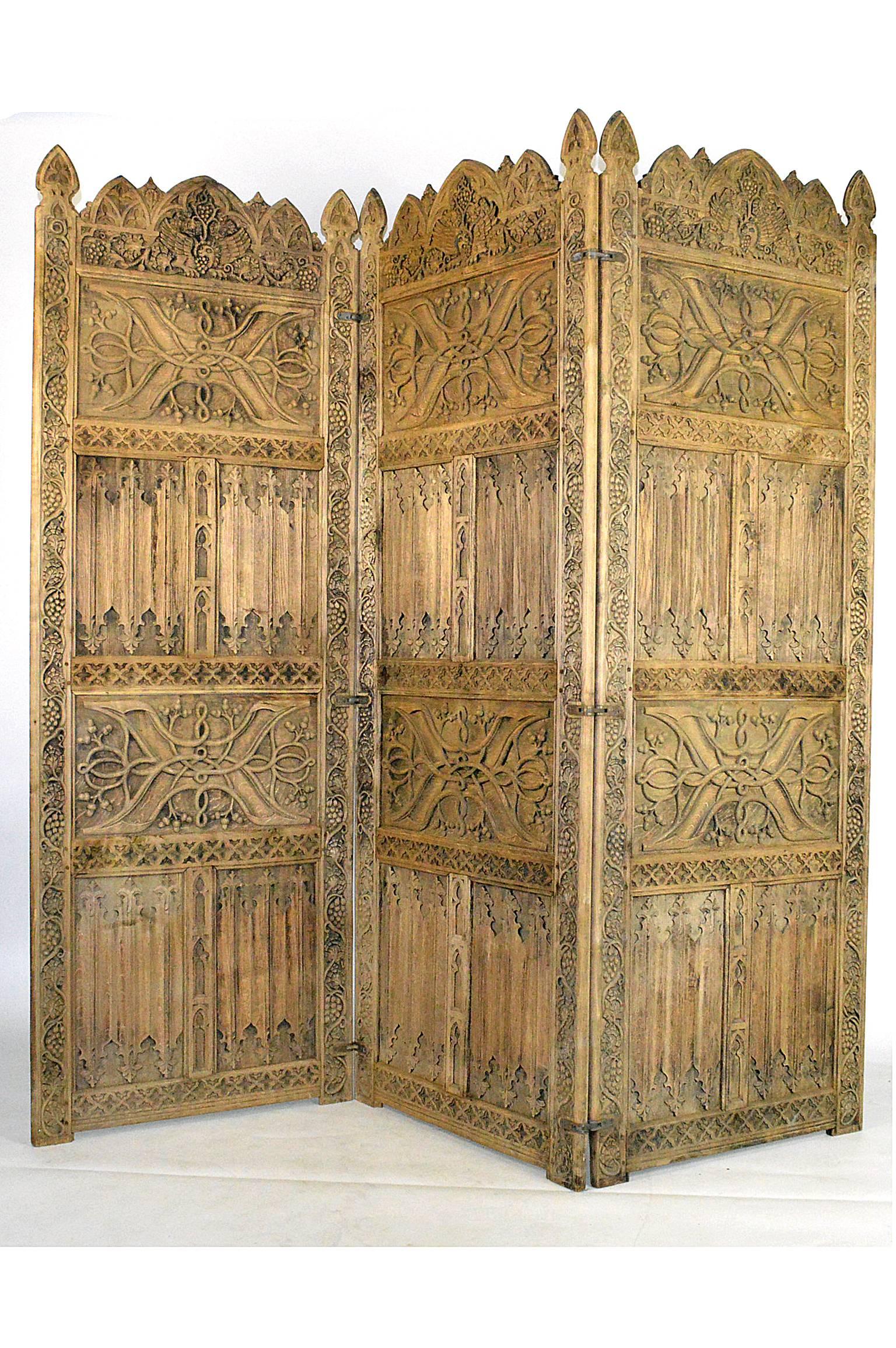 Three-Panel English Oak Gothic Revival Screen For Sale 1