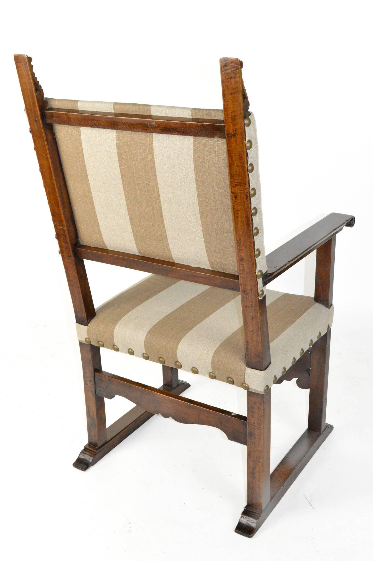 Pair of Italian Walnut Throne Chairs For Sale 2