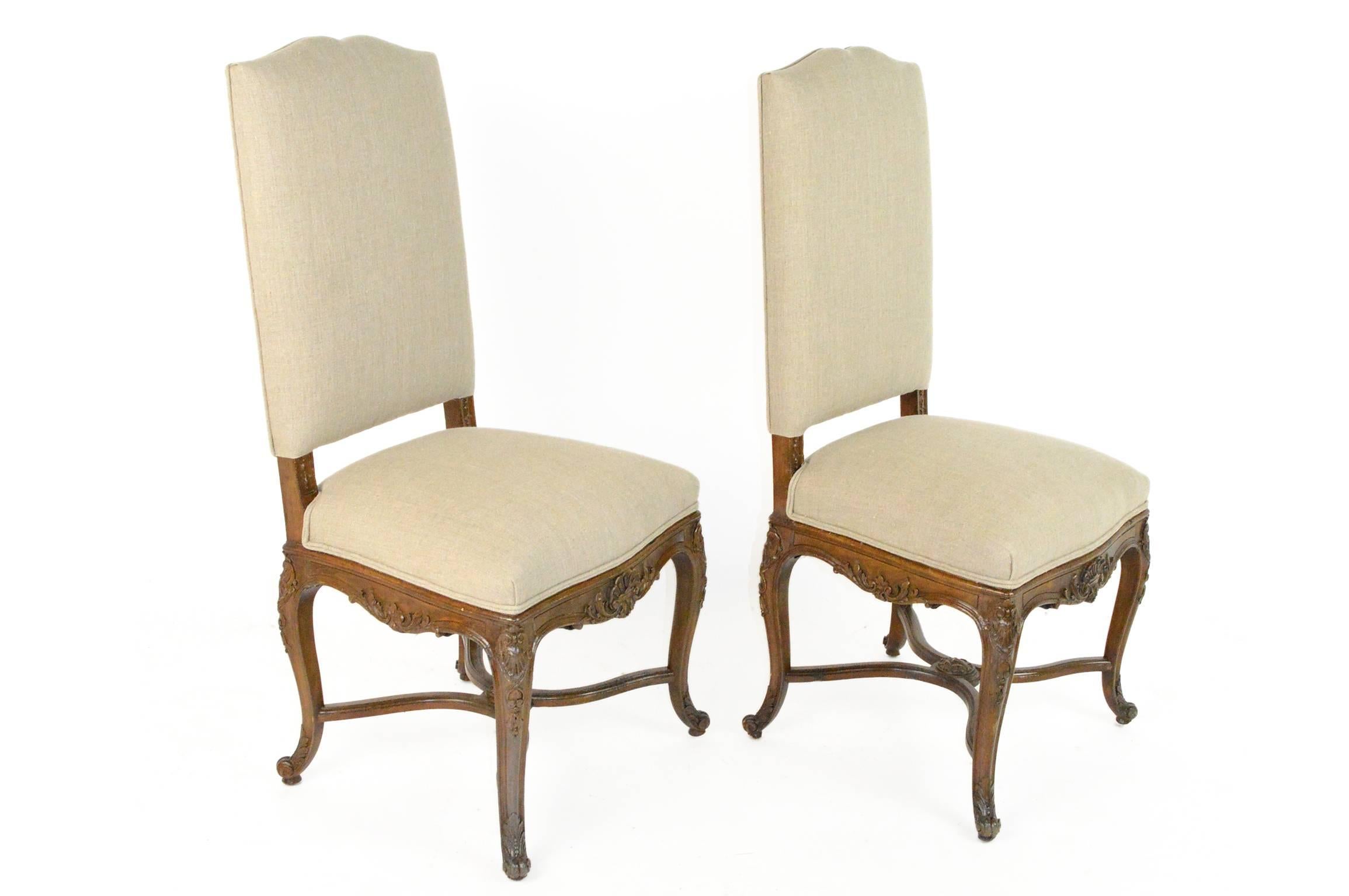 Set of Eight Louis XV Style Walnut Dining Chairs In Good Condition For Sale In Atlanta, GA