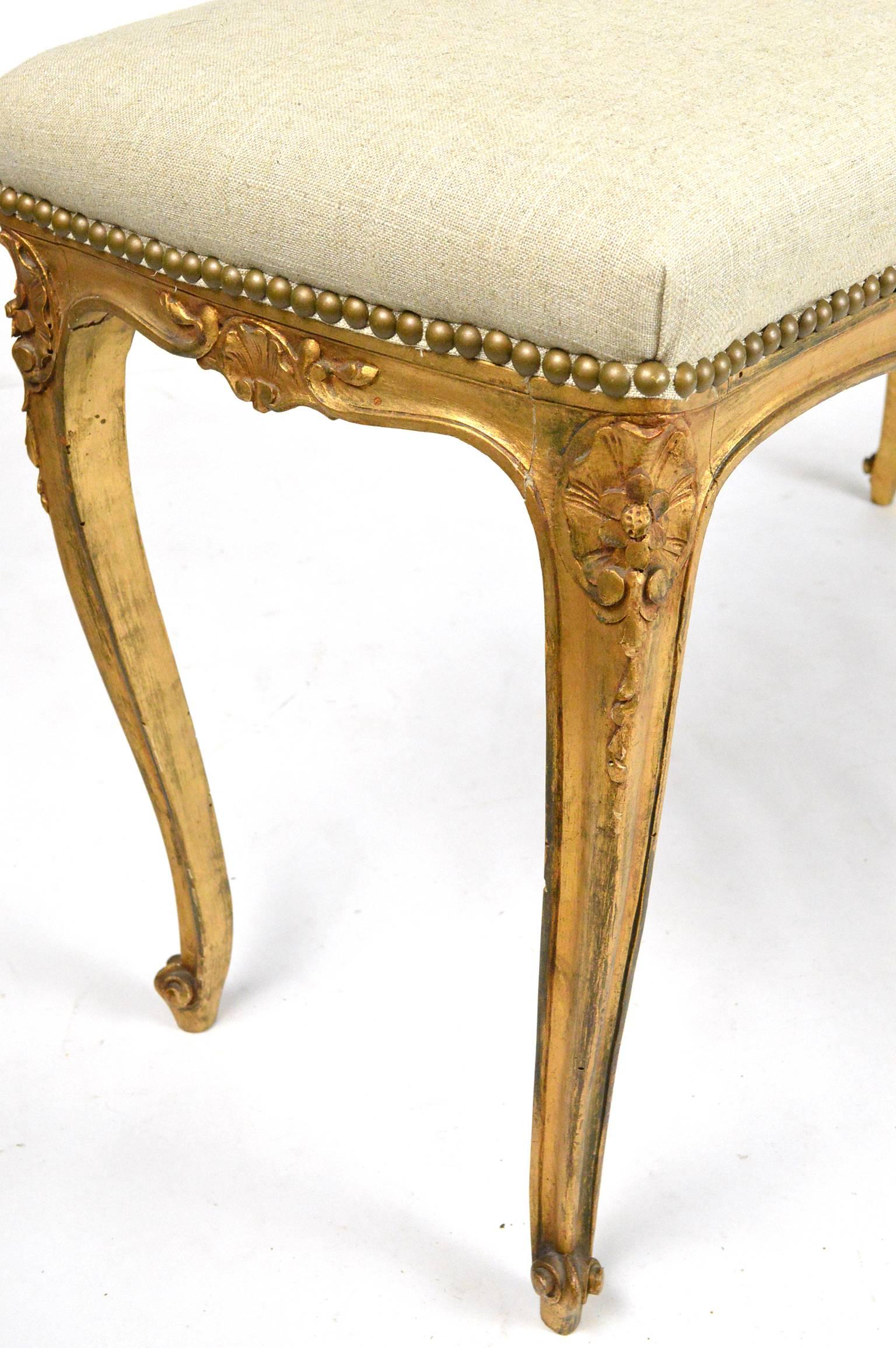 French Louis XVI Style Carved and Giltwood Bench For Sale 2