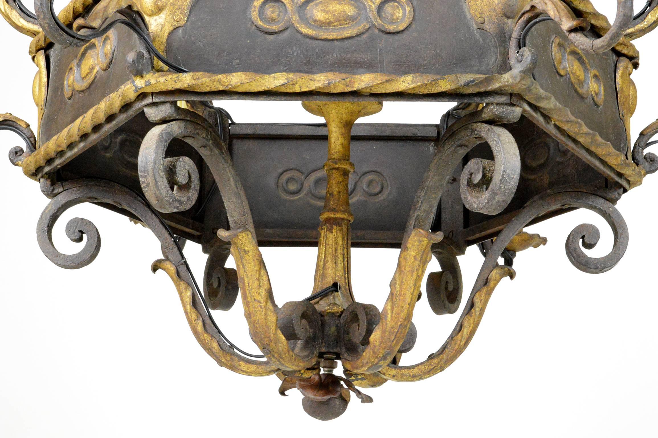Monumental French Iron Parcel-Gilt Ten-Light Chandelier For Sale 5