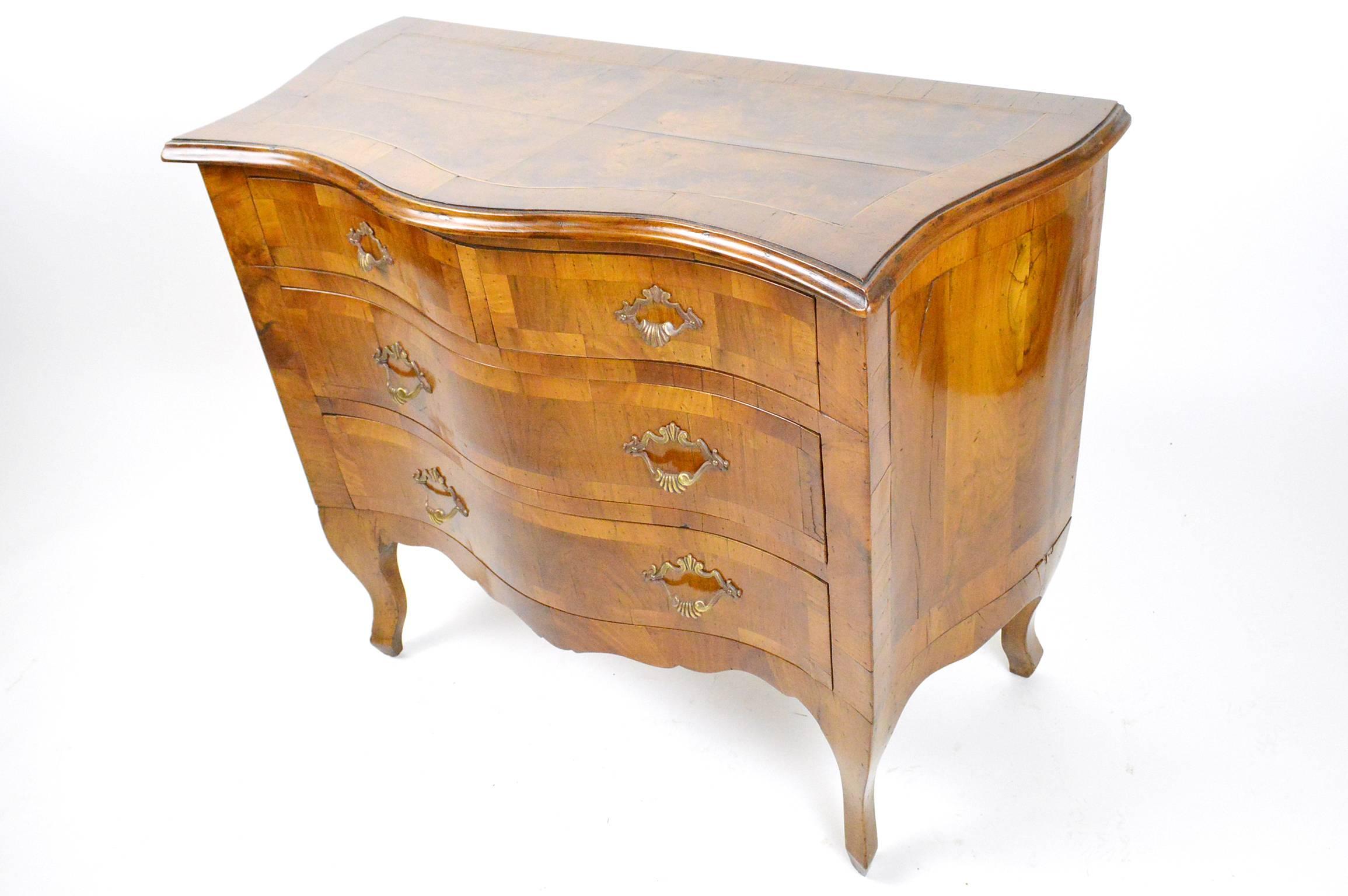 Italian Veneered Olivewood Bombe Chest For Sale 3