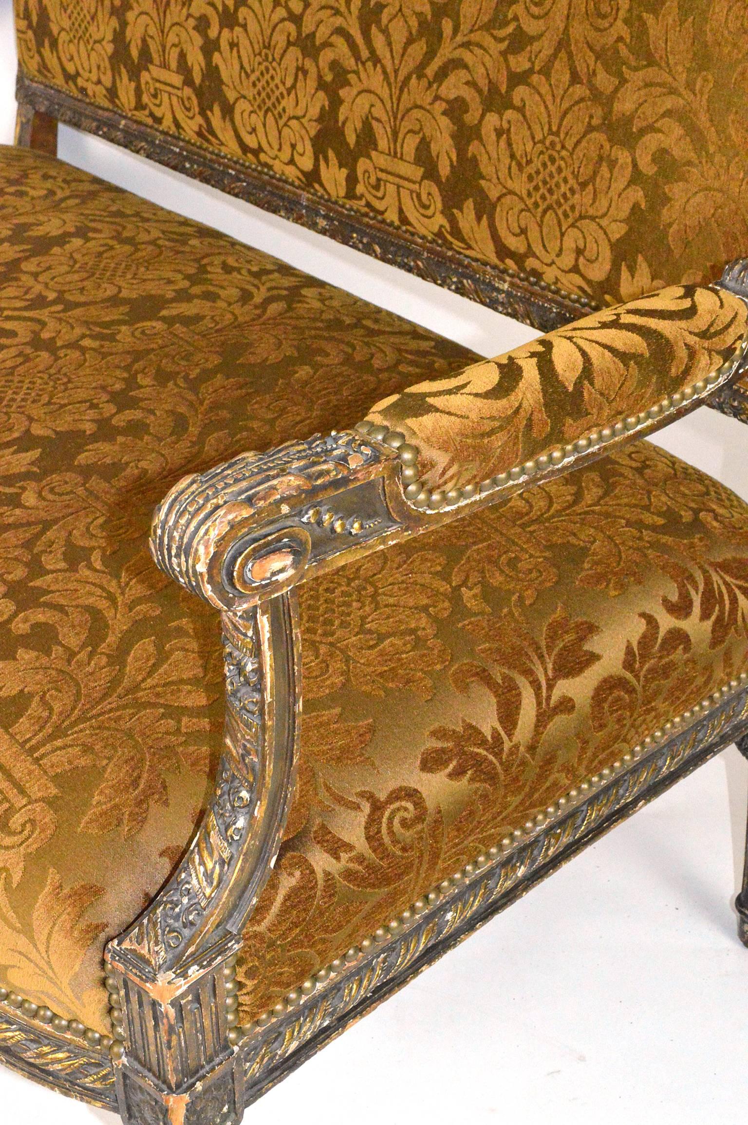 19th Century French Louis XVI Style Carved Painted Gilt Settee For Sale 1
