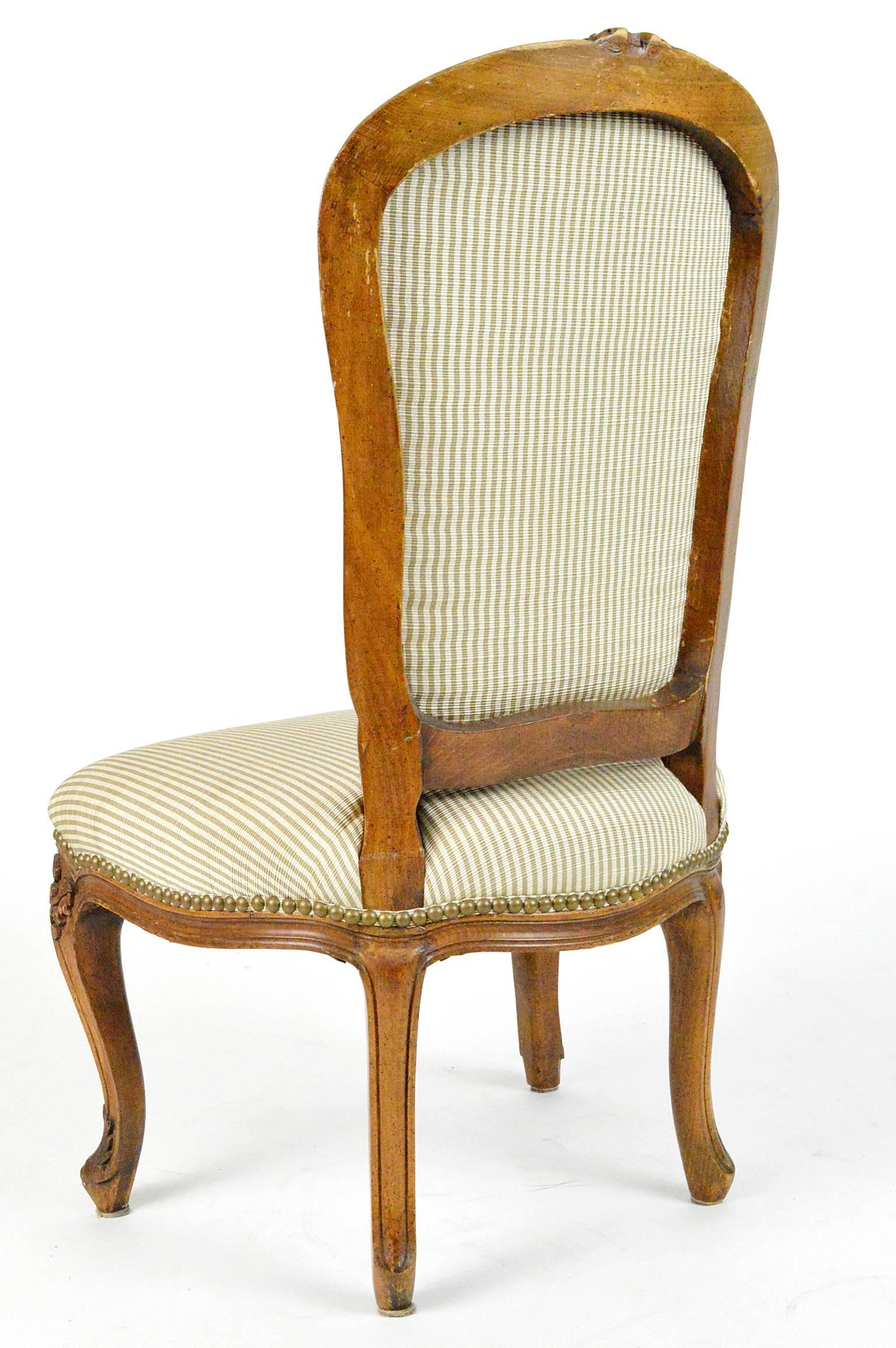 Pair of Louis XV Style Fruitwood Slipper Chairs In Good Condition For Sale In Atlanta, GA