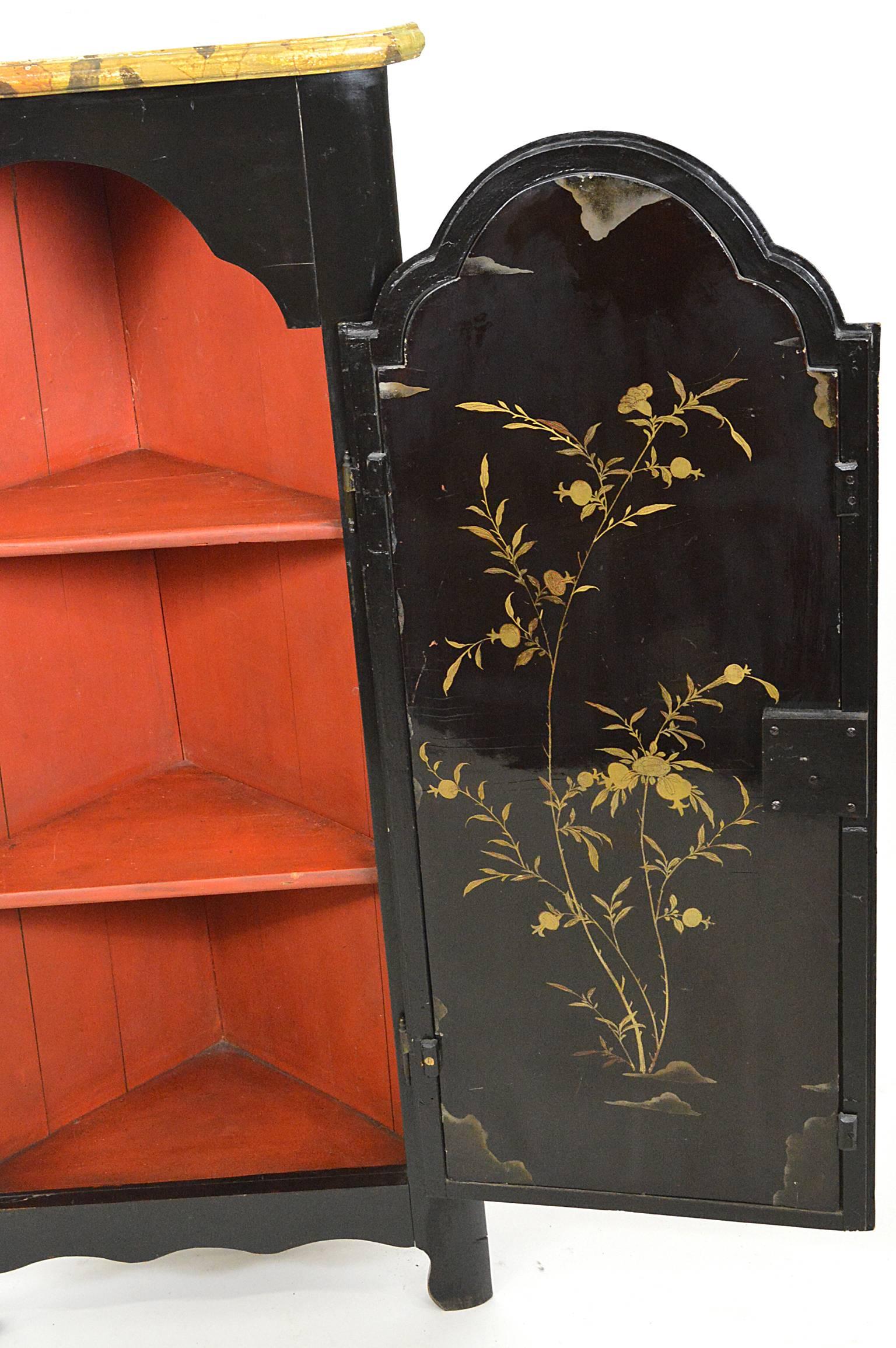 Pair of English Chinoiserie Corner Cabinets For Sale 4
