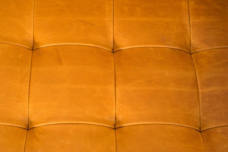 Florence Knoll Leather Settee For Sale 2