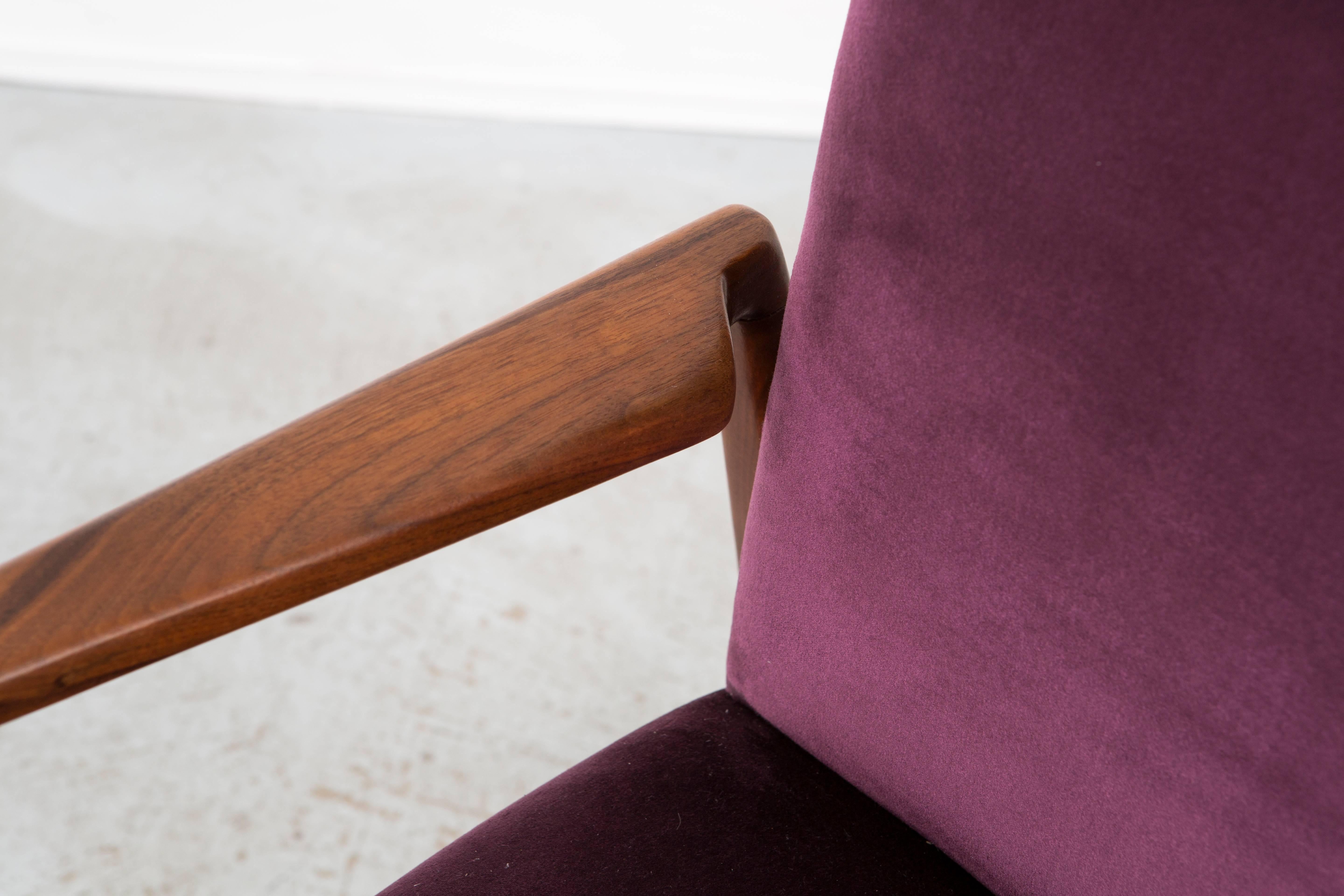 Mid-Century Modern Set of Jens Risom Lounge Chairs Reupholstered in Velvet 4