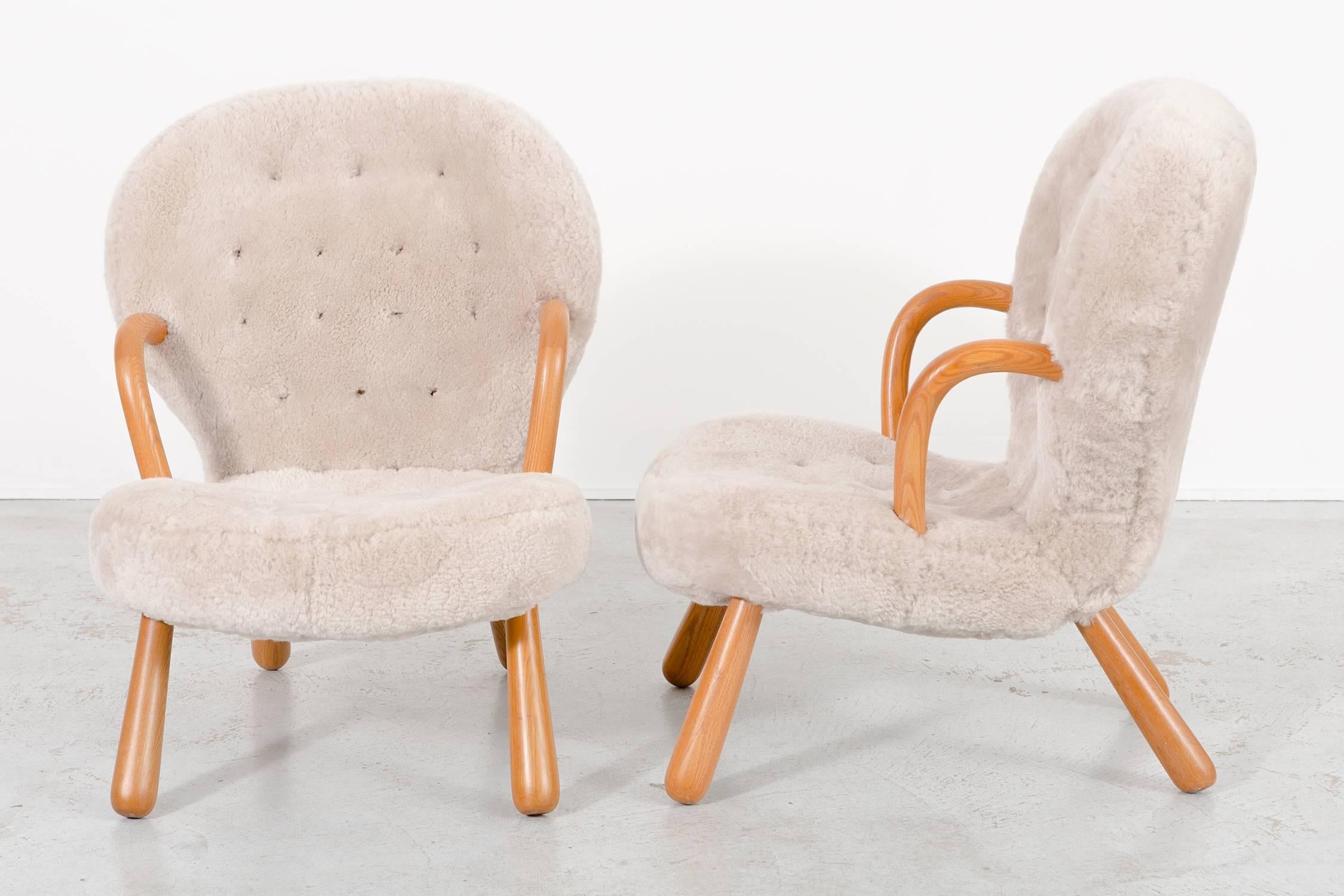 Set of Clam Chairs by Phillip Arctander Freshly Reupholstered in Sheepskin In Excellent Condition In Chicago, IL