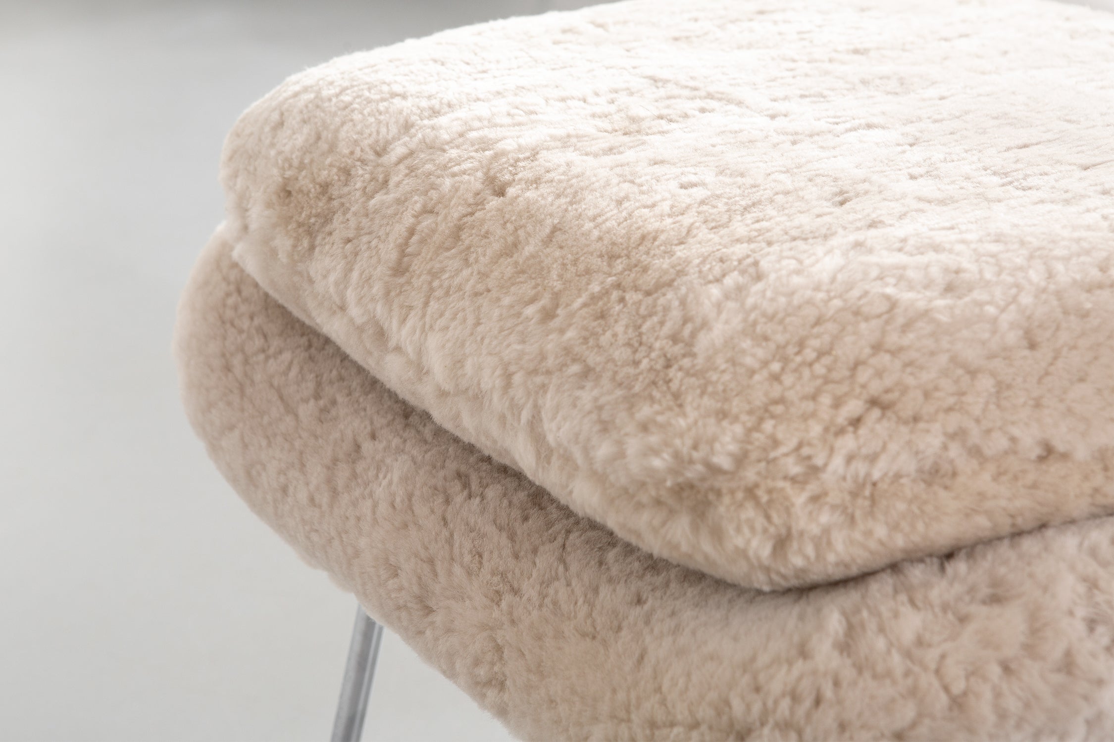 Eero Saarinen For Knoll Womb Chair And Ottoman Reupholstered In Eero Saarinen For Knoll Womb Chair And Ottoman Reupholstered In