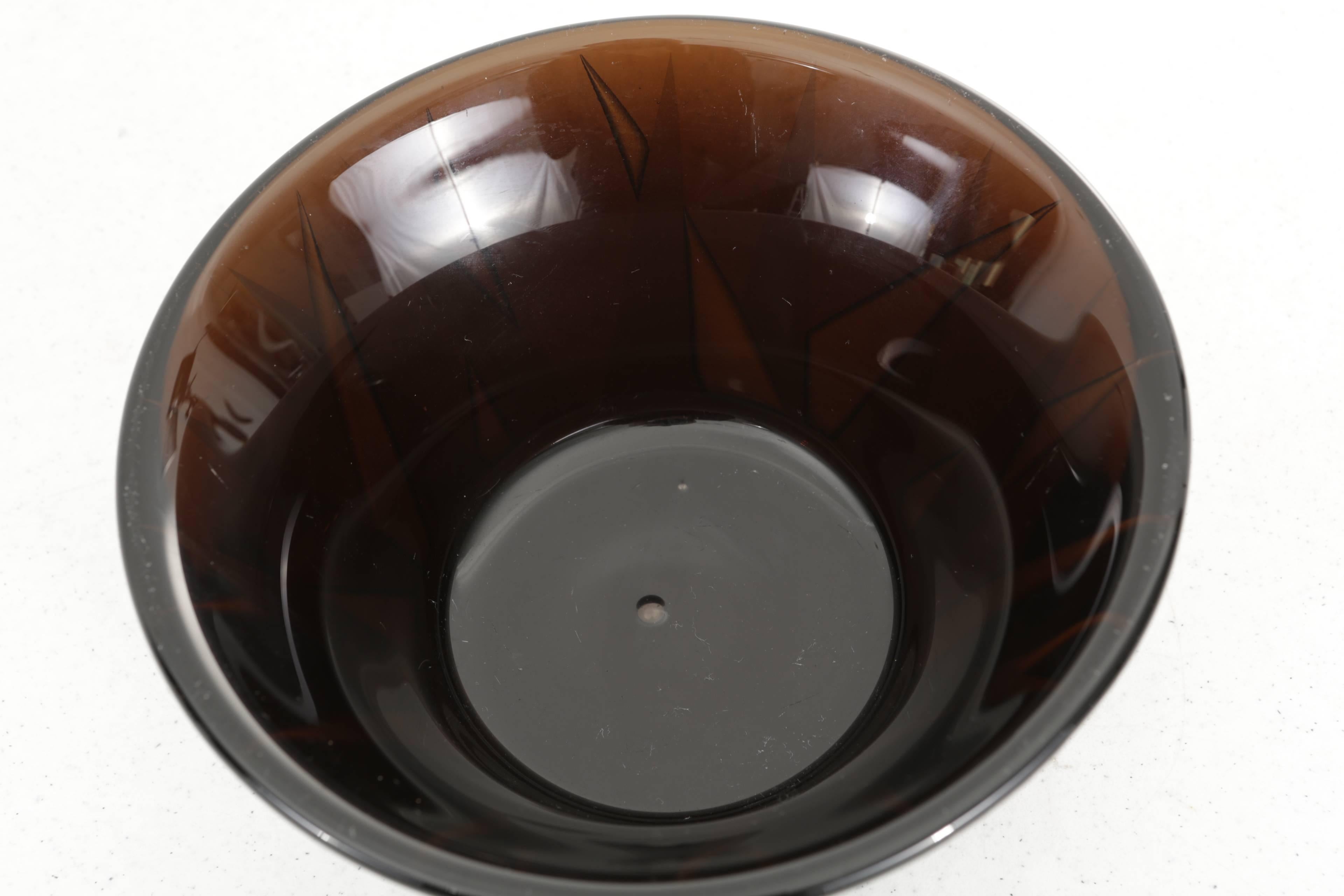 art deco glass bowl signed by Jean Luce,

circa 1930s.

Deep purple etched glass.

Measures: 4