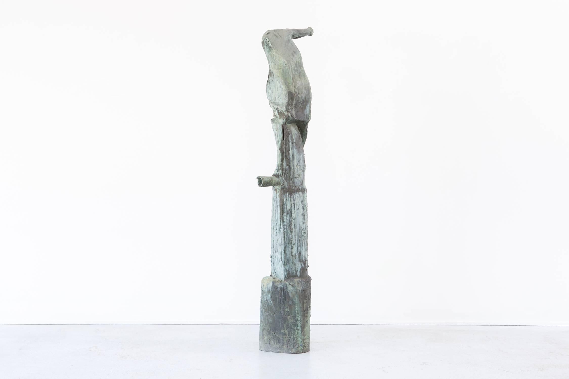 Obscure 1960's Stan Mock bronze brutalist style sculpture.  The patinated bronze has an amazing finish to it.  Great as a standalone statement piece.
 
Stan Mock,

USA, circa 1965.

Patinated bronze.

Measure: 73" H x 14 ½" W x 14 ½"
