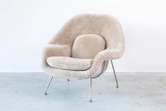 Saarinen Mid-Century Modern Womb Chair by Knoll Reupholstered in Shearling