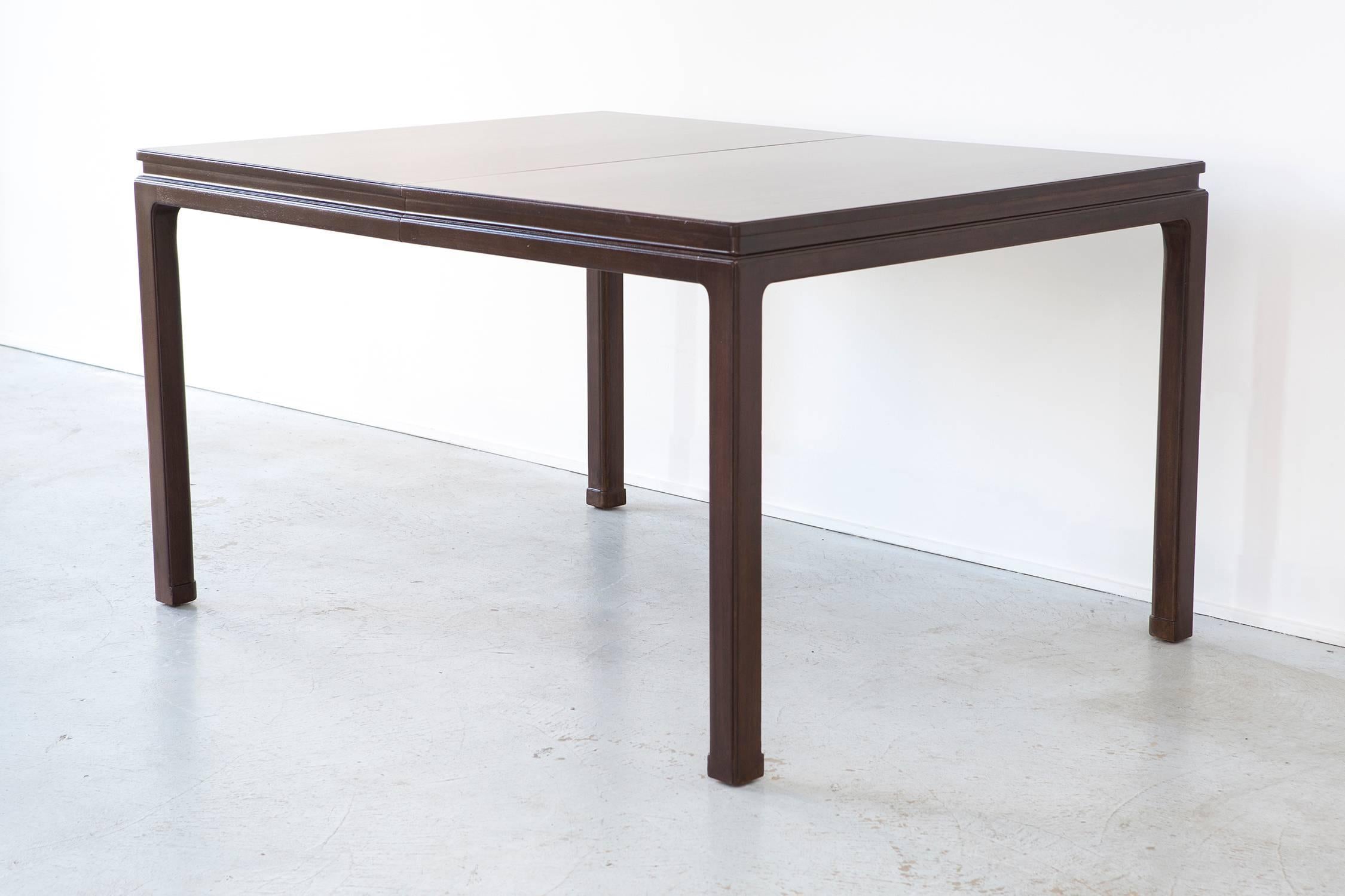 Extending dining table with two leaves

designed by Edward Wormley for Dunbar.

USA, circa 1960s.

Mahogany 

not extended 29 ¼