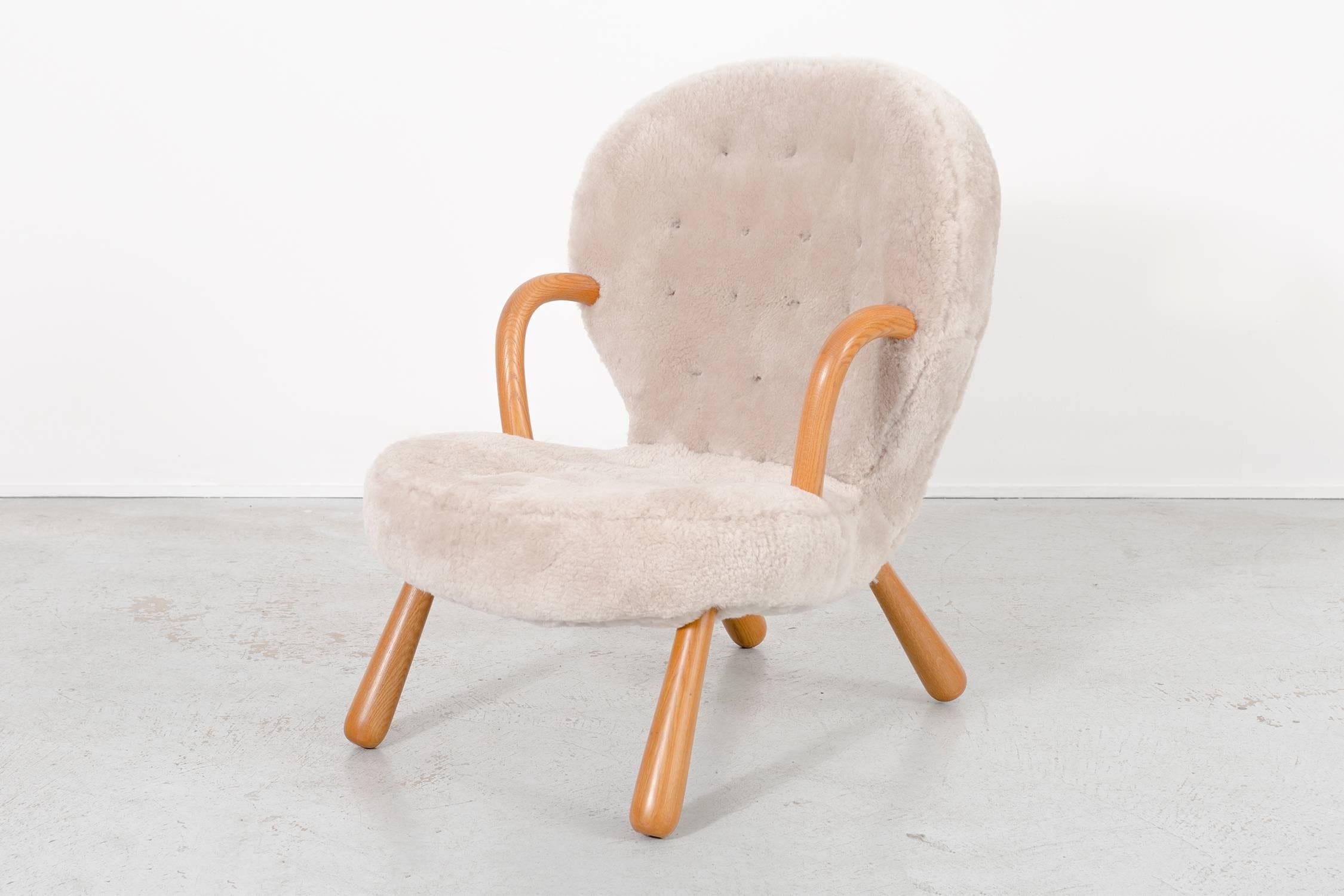 Mid-20th Century Set of Clam Chairs by Phillip Arctander Freshly Reupholstered in Sheepskin