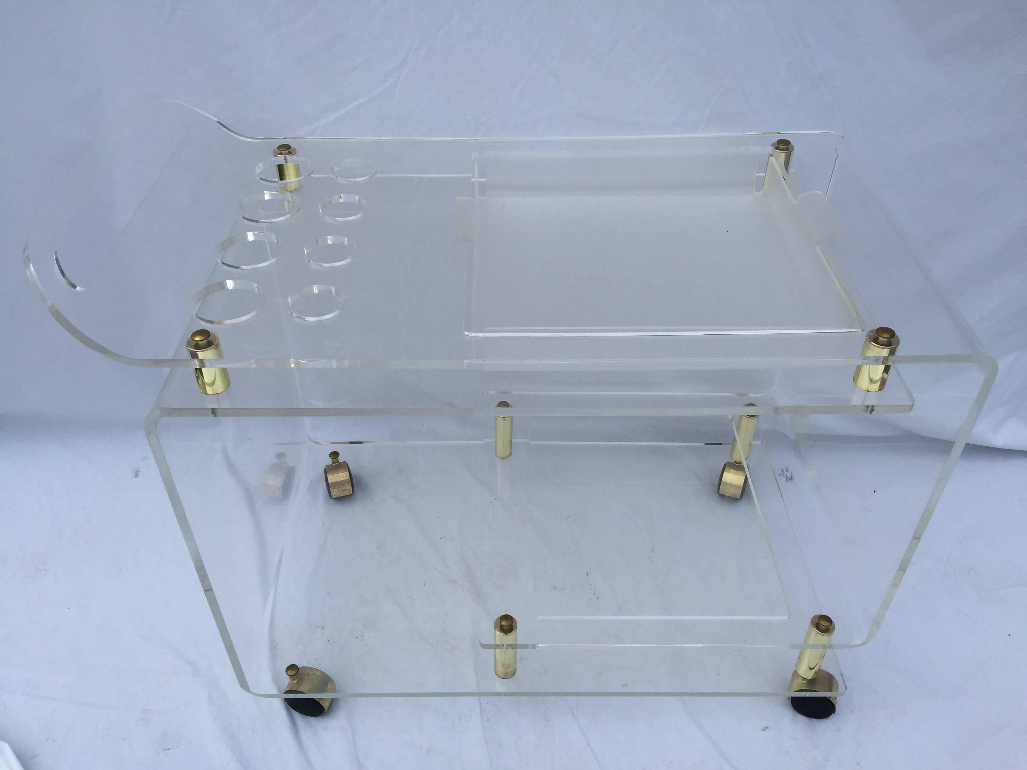 Snazzy Lucite and Brass Bar or Tea Cart Trolley In Good Condition In New York, NY