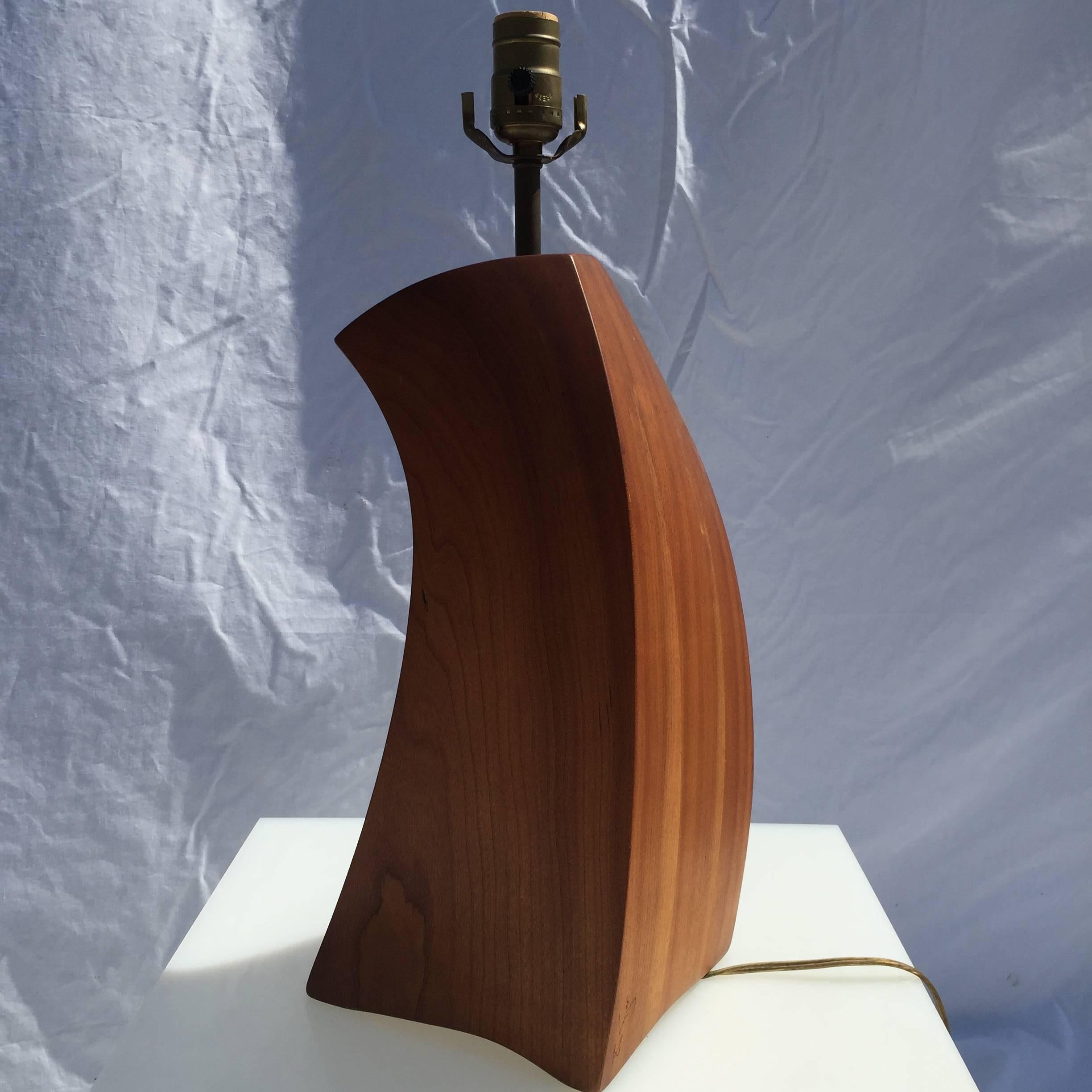 Signed Craft Wood Table Lamp by American Artist Woodworker Eric Sprenger In Good Condition In New York, NY