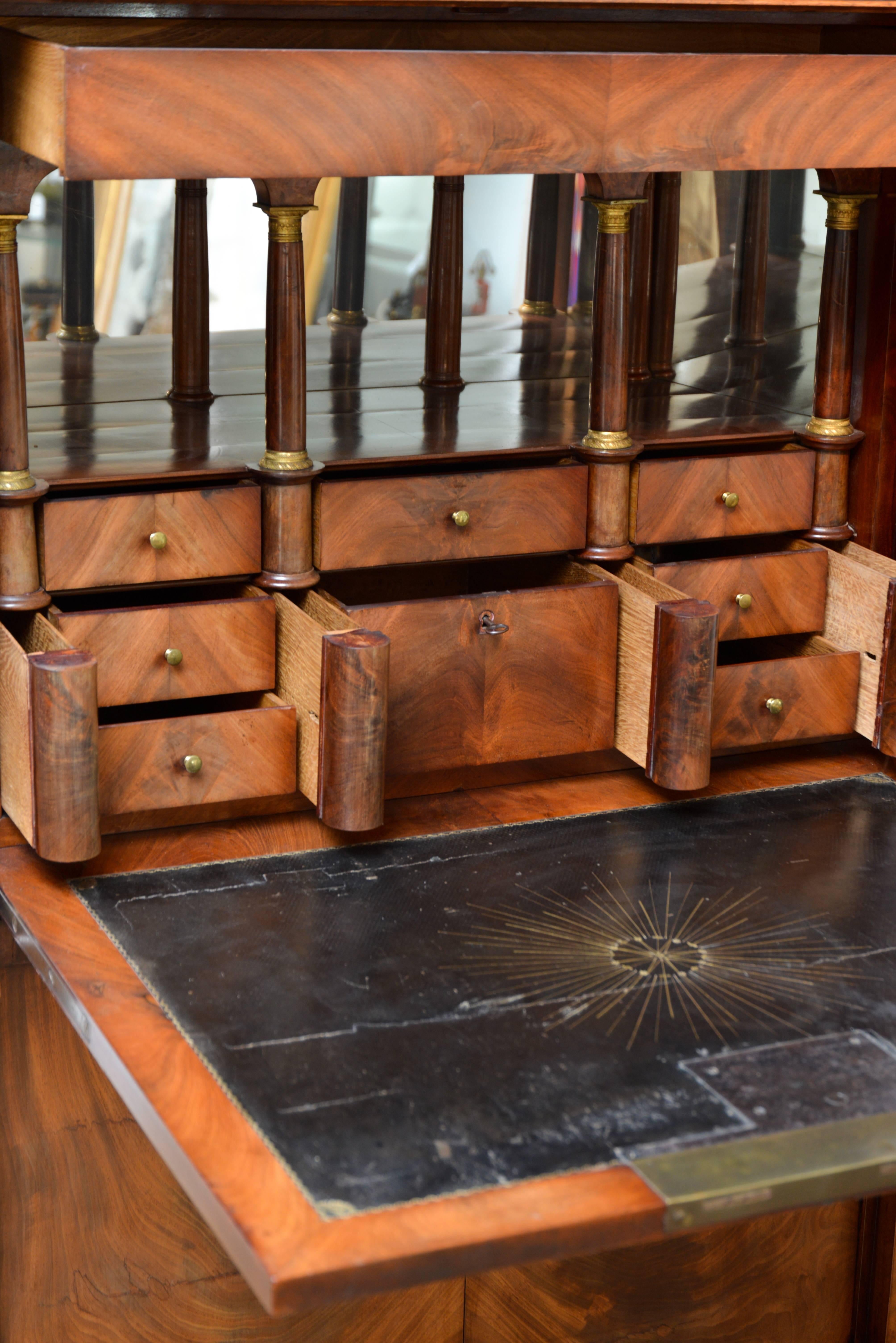 A Dutch Secretaire à Abattant with Fall-Front with Black Leather Inlay In Fair Condition For Sale In Oisterwijk, NL