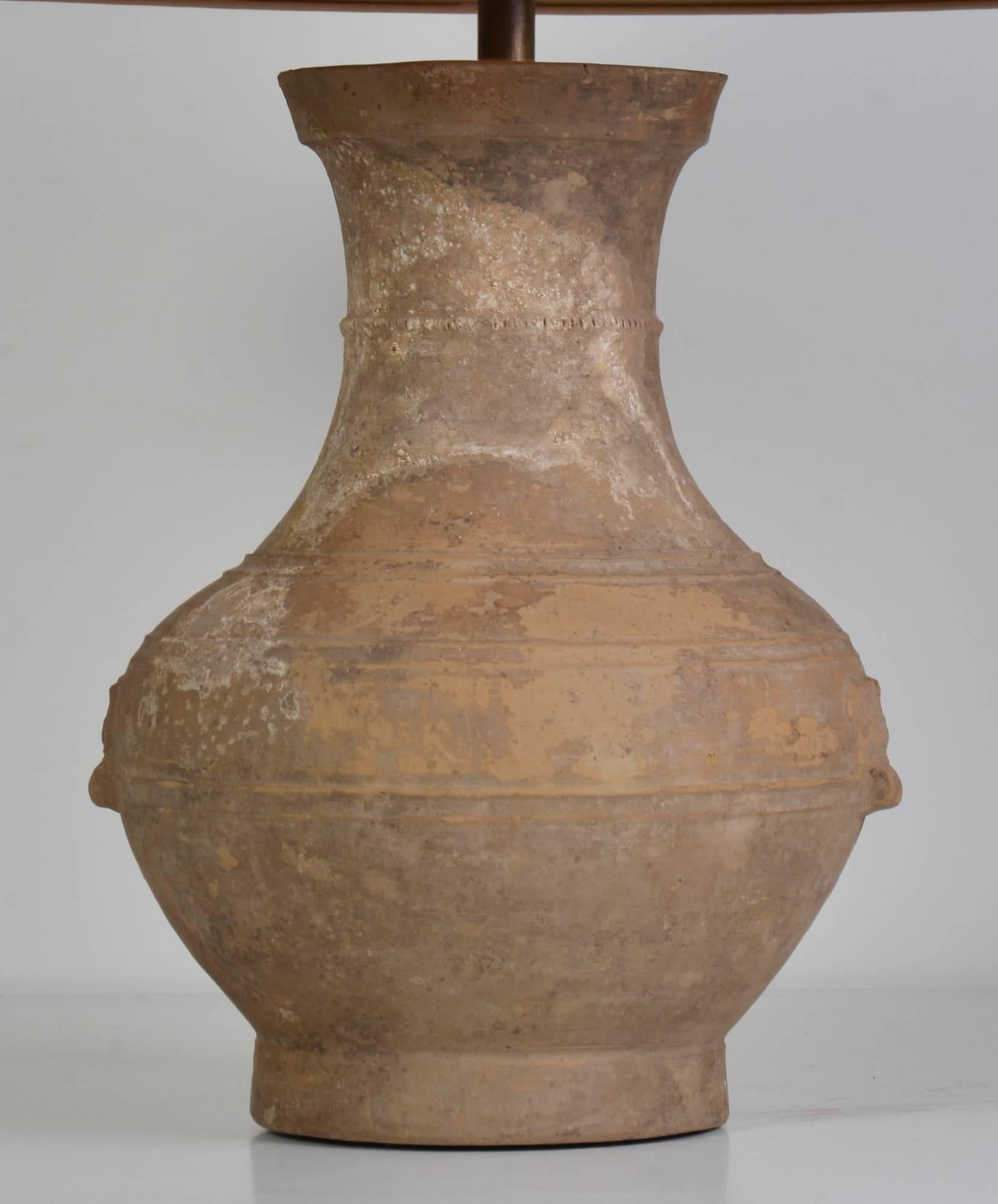 Unglazed Han Dynasty Vase Mounted as a Lamp In Excellent Condition For Sale In Oisterwijk, NL