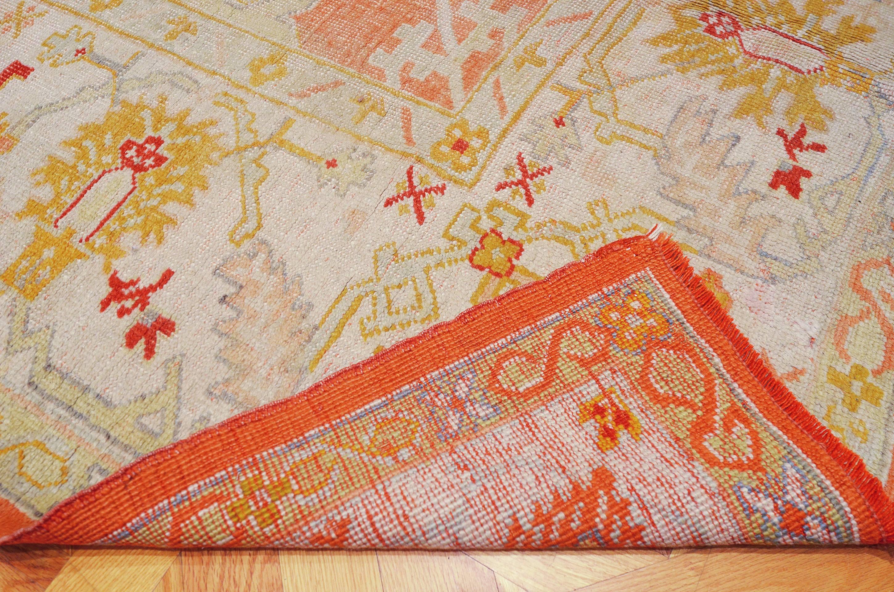 Hand-Knotted Late 19th Century Hand-Woven Oushak Wool Rug from West Anatolia For Sale