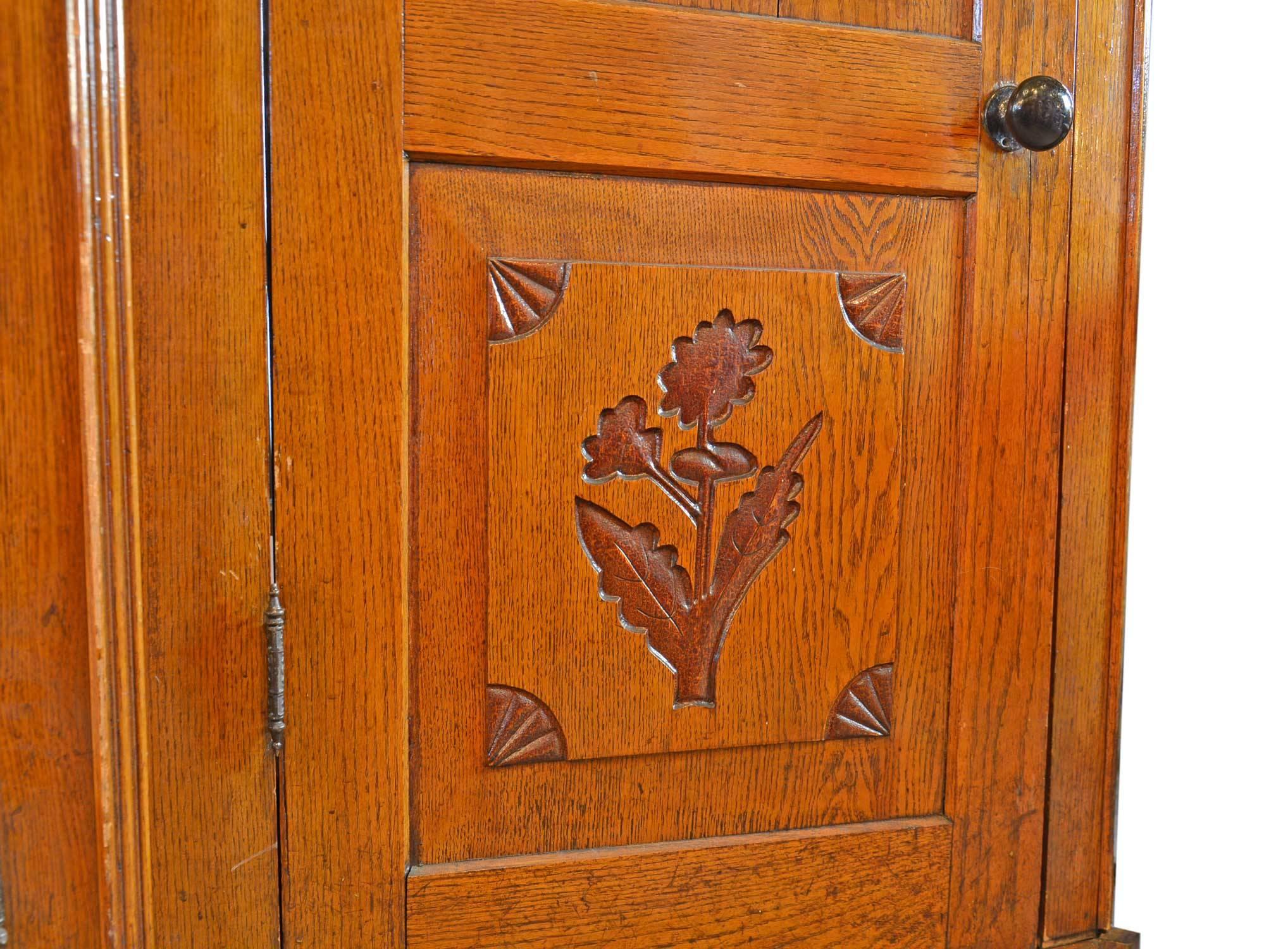 Gothic Revival Early 20th Century Hand-Carved Oak Confessional