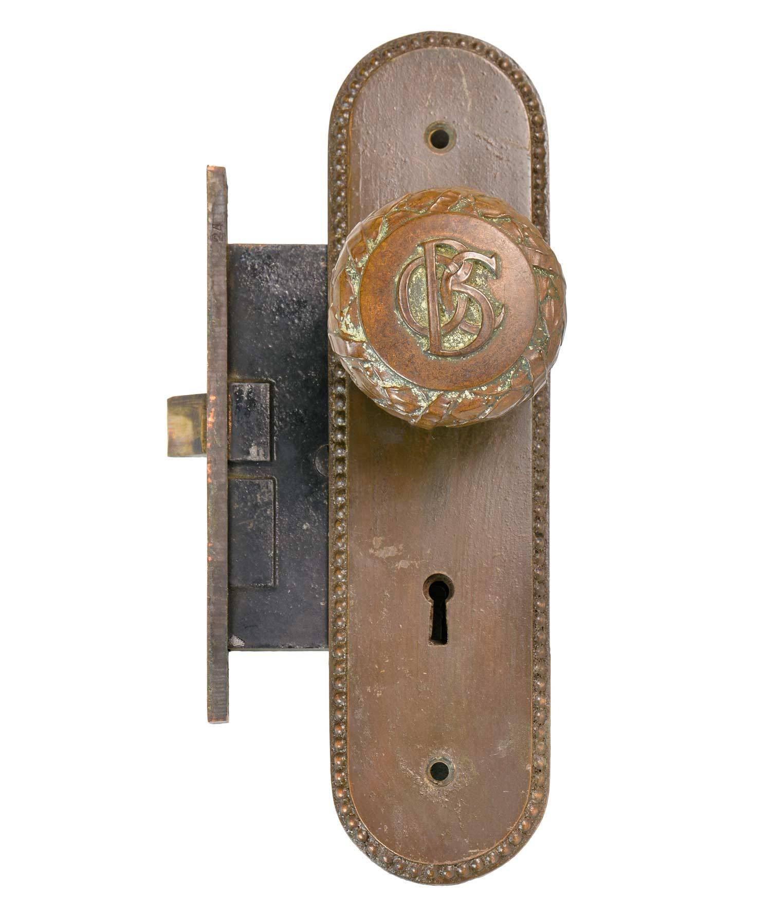 Once the tallest building in Chicago, the landmark building, Old Colony was designed by architecture firm, Holabird & Root. This lovely hardware made by Yale and Towne once graced the doors of this historic treasure in the North Loop. Each set