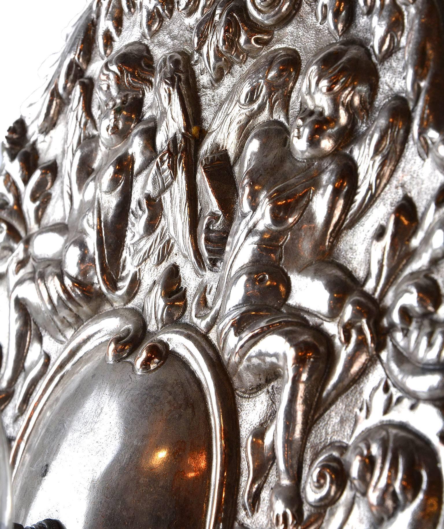 Early American Silver Sconce Pair with Cherubs In Good Condition For Sale In Minneapolis, MN